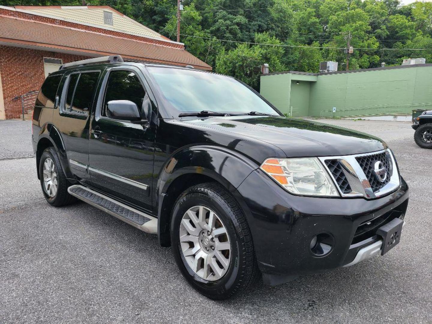 2011 BLACK NISSAN PATHFINDER S (5N1AR1NB0BC) with an 4.0L engine, Automatic transmission, located at 117 North Cameron Street, Harrisburg, PA, 17101, (717) 963-8962, 40.267021, -76.875351 - WE FINANCE!!! Good Credit/ Bad Credit/ No Credit - ALL Trade-Ins Welcomed!!! ***Guaranteed Credit Approval*** APPLY ONLINE or CALL us TODAY ;) Internet Prices and Marketplace Prices are SPECIAL discounted ***CASH DEALS*** Retail Prices are higher. Please call us to discuss your cash and finan - Photo#6