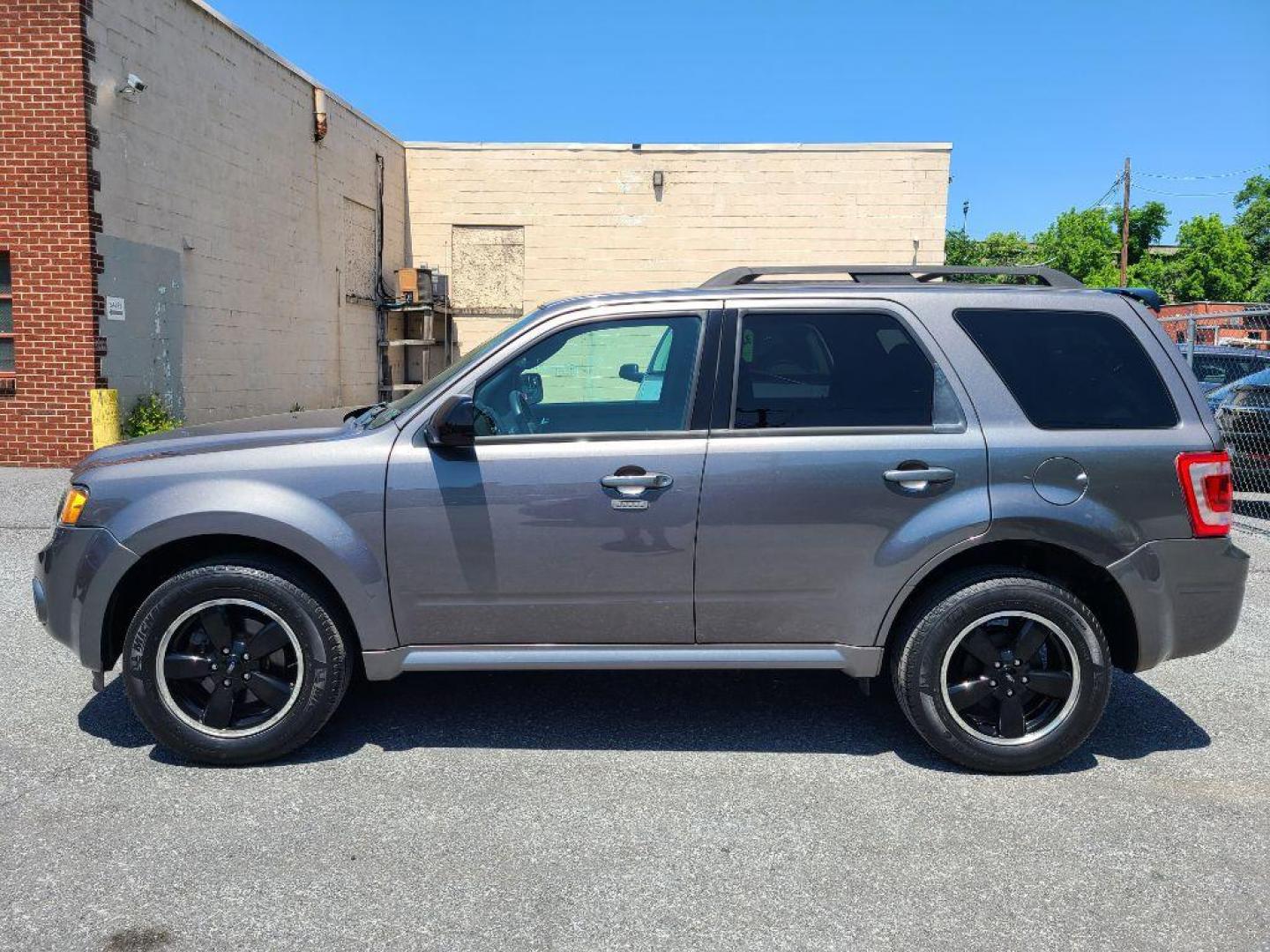 2012 GRAY FORD ESCAPE XLT (1FMCU9D74CK) with an 2.5L engine, Automatic transmission, located at 117 North Cameron Street, Harrisburg, PA, 17101, (717) 963-8962, 40.267021, -76.875351 - WE FINANCE!!! Good Credit/ Bad Credit/ No Credit - ALL Trade-Ins Welcomed!!! ***Guaranteed Credit Approval*** APPLY ONLINE or CALL us TODAY ;) Internet Prices and Marketplace Prices are SPECIAL discounted ***CASH DEALS*** Retail Prices are higher. Please call us to discuss your cash and finan - Photo#1