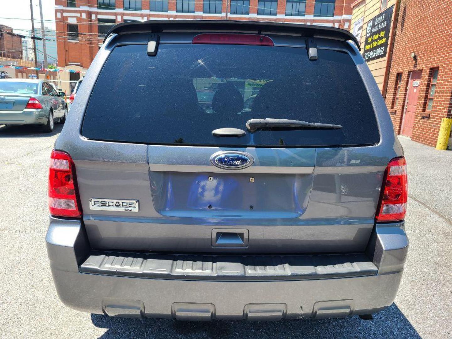 2012 GRAY FORD ESCAPE XLT (1FMCU9D74CK) with an 2.5L engine, Automatic transmission, located at 117 North Cameron Street, Harrisburg, PA, 17101, (717) 963-8962, 40.267021, -76.875351 - WE FINANCE!!! Good Credit/ Bad Credit/ No Credit - ALL Trade-Ins Welcomed!!! ***Guaranteed Credit Approval*** APPLY ONLINE or CALL us TODAY ;) Internet Prices and Marketplace Prices are SPECIAL discounted ***CASH DEALS*** Retail Prices are higher. Please call us to discuss your cash and finan - Photo#3