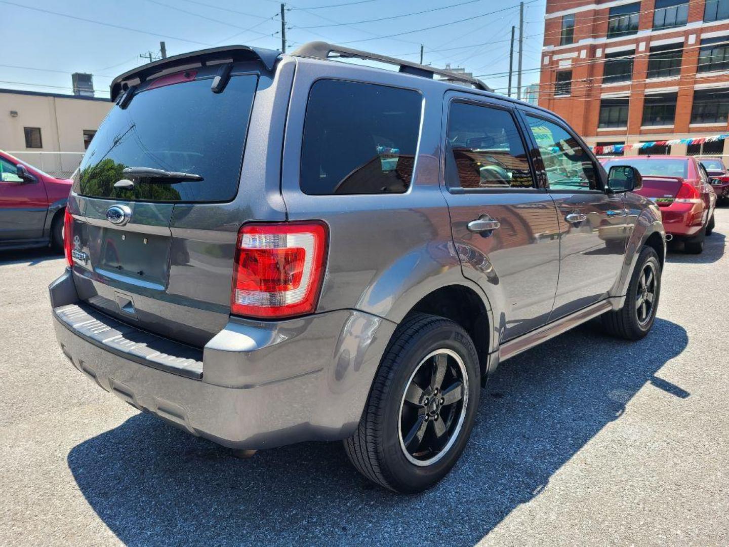 2012 GRAY FORD ESCAPE XLT (1FMCU9D74CK) with an 2.5L engine, Automatic transmission, located at 117 North Cameron Street, Harrisburg, PA, 17101, (717) 963-8962, 40.267021, -76.875351 - WE FINANCE!!! Good Credit/ Bad Credit/ No Credit - ALL Trade-Ins Welcomed!!! ***Guaranteed Credit Approval*** APPLY ONLINE or CALL us TODAY ;) Internet Prices and Marketplace Prices are SPECIAL discounted ***CASH DEALS*** Retail Prices are higher. Please call us to discuss your cash and finan - Photo#4