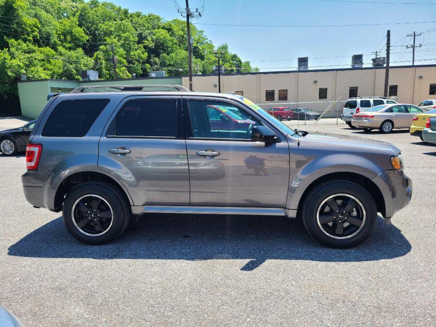 2012 GRAY FORD ESCAPE XLT (1FMCU9D74CK) with an 2.5L engine, Automatic transmission, located at 117 North Cameron Street, Harrisburg, PA, 17101, (717) 963-8962, 40.267021, -76.875351 - WE FINANCE!!! Good Credit/ Bad Credit/ No Credit - ALL Trade-Ins Welcomed!!! ***Guaranteed Credit Approval*** APPLY ONLINE or CALL us TODAY ;) Internet Prices and Marketplace Prices are SPECIAL discounted ***CASH DEALS*** Retail Prices are higher. Please call us to discuss your cash and finan - Photo#5