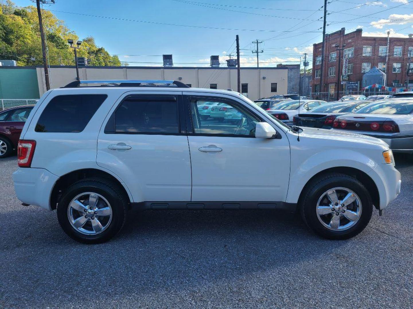 2012 WHITE FORD ESCAPE LIMITED (1FMCU0EG8CK) with an 3.0L engine, Automatic transmission, located at 7981 Paxton Street, Harrisburg, PA, 17111, (717) 561-2926, 40.261490, -76.749229 - WE FINANCE!!! Good Credit/ Bad Credit/ No Credit - ALL Trade-Ins Welcomed!!! ***Guaranteed Credit Approval*** APPLY ONLINE or CALL us TODAY ;) Internet Prices and Marketplace Prices are SPECIAL discounted ***CASH DEALS*** Retail Prices are higher. Please call us to discuss your cash and finan - Photo#5