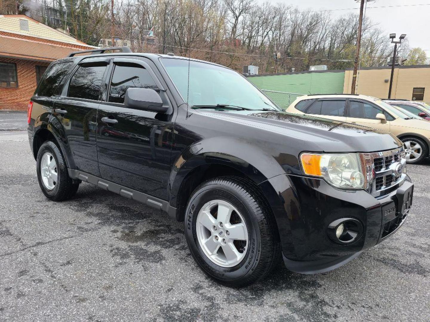 2012 BLACK FORD ESCAPE XLT (1FMCU9D74CK) with an 2.5L engine, Automatic transmission, located at 117 North Cameron Street, Harrisburg, PA, 17101, (717) 963-8962, 40.267021, -76.875351 - WE FINANCE!!! Good Credit/ Bad Credit/ No Credit - ALL Trade-Ins Welcomed!!! ***Guaranteed Credit Approval*** APPLY ONLINE or CALL us TODAY ;) Internet Prices and Marketplace Prices are SPECIAL discounted ***CASH DEALS*** Retail Prices are higher. Please call us to discuss your cash and finan - Photo#6