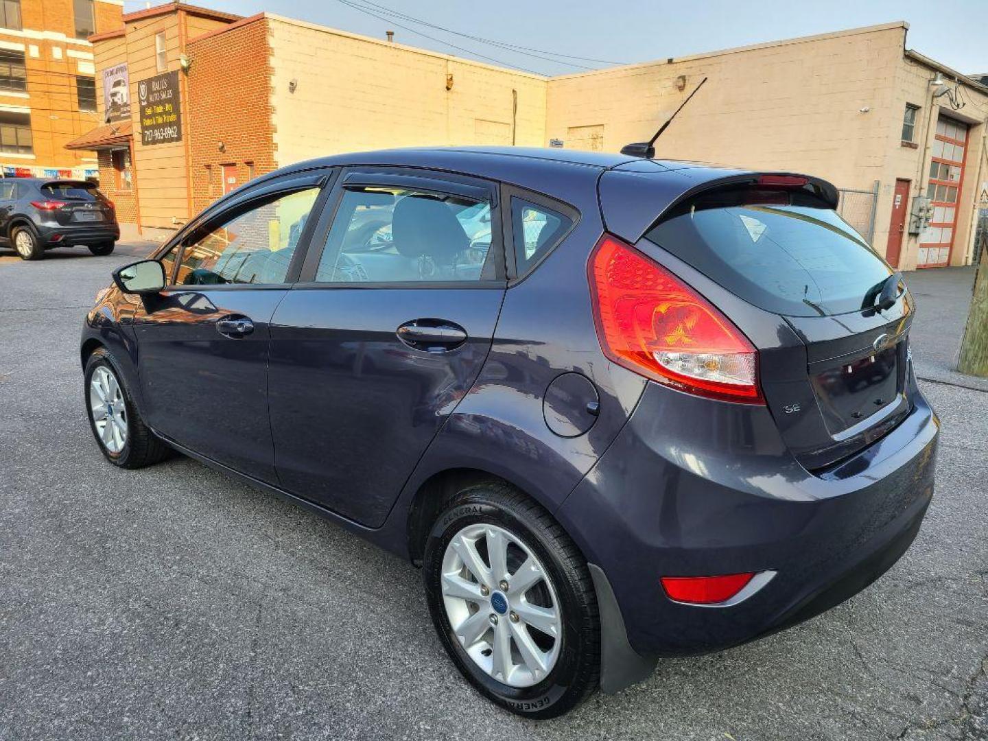 2012 GRAY FORD FIESTA SE (3FADP4EJ0CM) with an 1.6L engine, Automatic transmission, located at 117 North Cameron Street, Harrisburg, PA, 17101, (717) 963-8962, 40.267021, -76.875351 - Photo#2