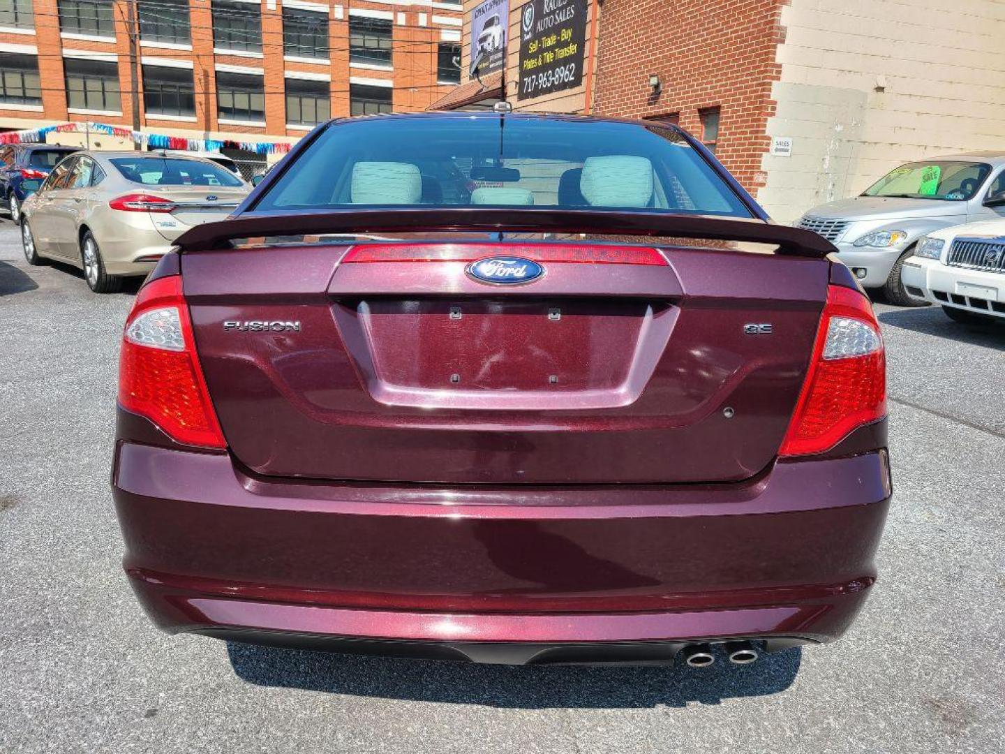 2012 BURGUN FORD FUSION SE (3FAHP0HA9CR) with an 2.5L engine, Automatic transmission, located at 7981 Paxton Street, Harrisburg, PA, 17111, (717) 561-2926, 40.261490, -76.749229 - WE FINANCE!!! Good Credit/ Bad Credit/ No Credit - ALL Trade-Ins Welcomed!!! ***Guaranteed Credit Approval*** APPLY ONLINE or CALL us TODAY ;) Internet Prices and Marketplace Prices are SPECIAL discounted ***CASH DEALS*** Retail Prices are higher. Please call us to discuss your cash and finan - Photo#3