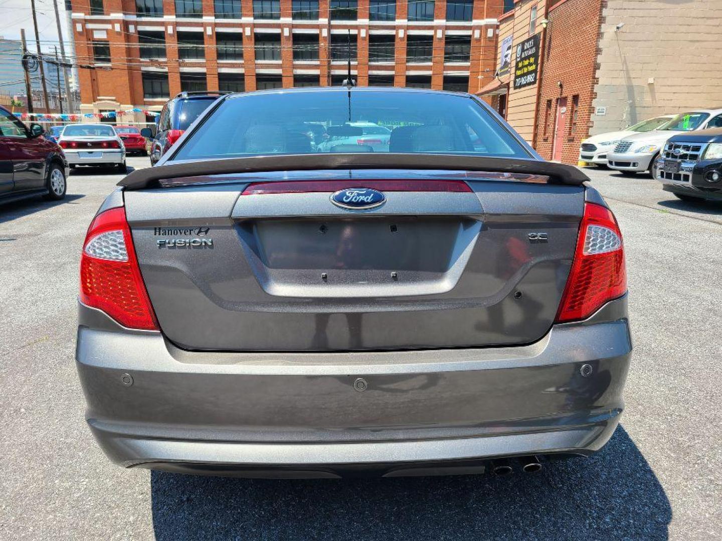 2012 GRAY FORD FUSION SE (3FAHP0HA0CR) with an 2.5L engine, Automatic transmission, located at 117 North Cameron Street, Harrisburg, PA, 17101, (717) 963-8962, 40.267021, -76.875351 - WE FINANCE!!! Good Credit/ Bad Credit/ No Credit - ALL Trade-Ins Welcomed!!! ***Guaranteed Credit Approval*** APPLY ONLINE or CALL us TODAY ;) Internet Prices and Marketplace Prices are SPECIAL discounted ***CASH DEALS*** Retail Prices are higher. Please call us to discuss your cash and finan - Photo#3