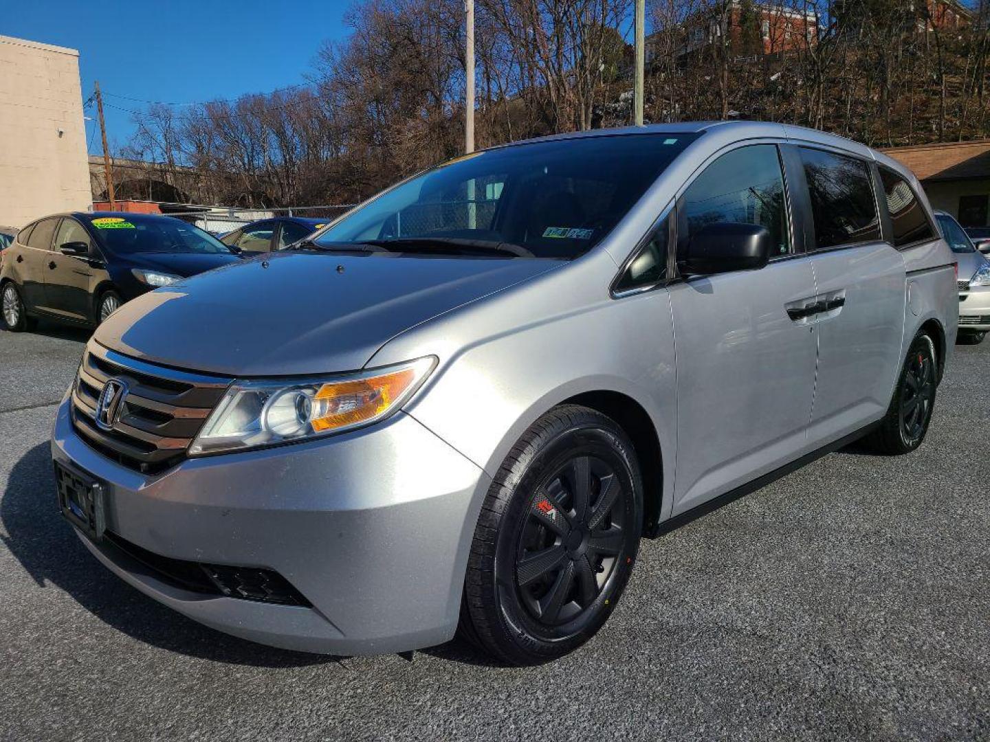 2012 SILVER HONDA ODYSSEY LX (5FNRL5H21CB) with an 3.5L engine, Automatic transmission, located at 117 North Cameron Street, Harrisburg, PA, 17101, (717) 963-8962, 40.267021, -76.875351 - WE FINANCE!!! Good Credit/ Bad Credit/ No Credit - ALL Trade-Ins Welcomed!!! ***Guaranteed Credit Approval*** APPLY ONLINE or CALL us TODAY ;) Internet Prices and Marketplace Prices are SPECIAL discounted ***CASH DEALS*** Retail Prices are higher. Please call us to discuss your cash and finan - Photo#0