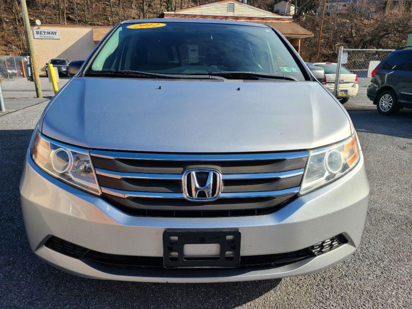 2012 SILVER HONDA ODYSSEY LX (5FNRL5H21CB) with an 3.5L engine, Automatic transmission, located at 117 North Cameron Street, Harrisburg, PA, 17101, (717) 963-8962, 40.267021, -76.875351 - WE FINANCE!!! Good Credit/ Bad Credit/ No Credit - ALL Trade-Ins Welcomed!!! ***Guaranteed Credit Approval*** APPLY ONLINE or CALL us TODAY ;) Internet Prices and Marketplace Prices are SPECIAL discounted ***CASH DEALS*** Retail Prices are higher. Please call us to discuss your cash and finan - Photo#7