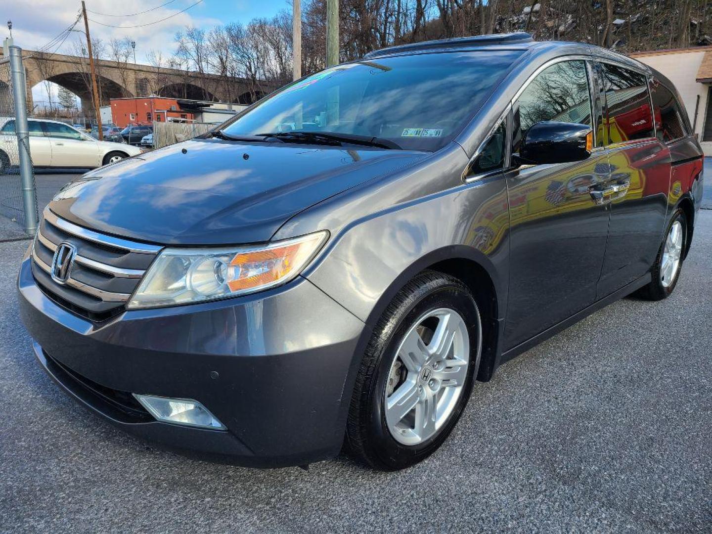 2012 GRAY HONDA ODYSSEY TOURING (5FNRL5H93CB) with an 3.5L engine, Automatic transmission, located at 117 North Cameron Street, Harrisburg, PA, 17101, (717) 963-8962, 40.267021, -76.875351 - WE FINANCE!!! Good Credit/ Bad Credit/ No Credit - ALL Trade-Ins Welcomed!!! ***Guaranteed Credit Approval*** APPLY ONLINE or CALL us TODAY ;) Internet Prices and Marketplace Prices are SPECIAL discounted ***CASH DEALS*** Retail Prices are higher. Please call us to discuss your cash and finan - Photo#0