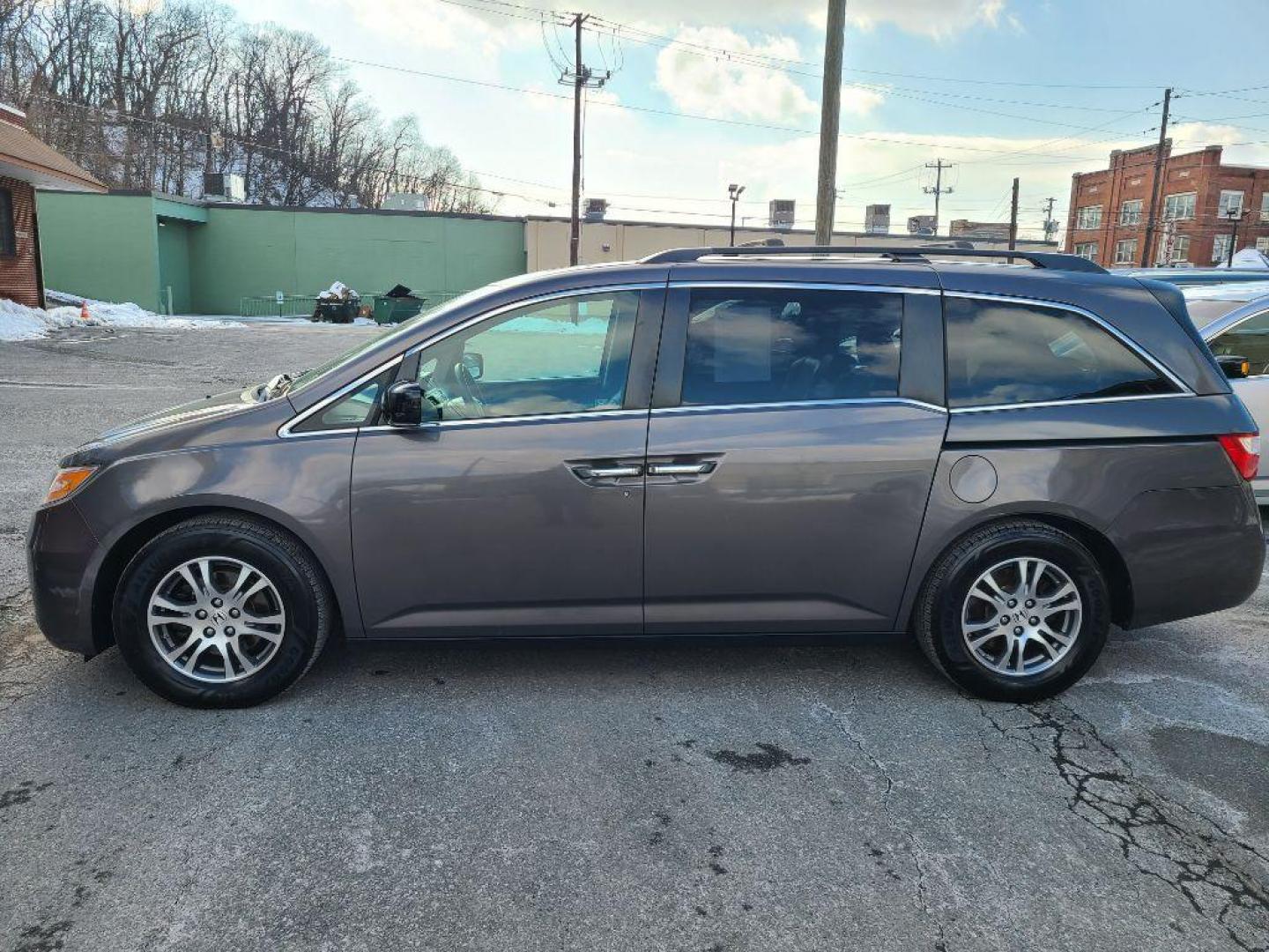 2012 GRAY HONDA ODYSSEY EXL (5FNRL5H6XCB) with an 3.5L engine, Automatic transmission, located at 117 North Cameron Street, Harrisburg, PA, 17101, (717) 963-8962, 40.267021, -76.875351 - WE FINANCE!!! Good Credit/ Bad Credit/ No Credit - ALL Trade-Ins Welcomed!!! ***Guaranteed Credit Approval*** APPLY ONLINE or CALL us TODAY ;) Internet Prices and Marketplace Prices are SPECIAL discounted ***CASH DEALS*** Retail Prices are higher. Please call us to discuss your cash and finan - Photo#1