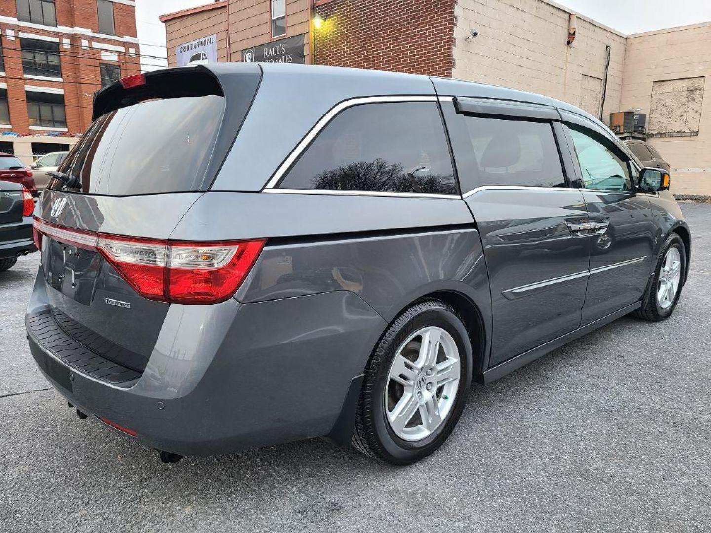 2012 GRAY HONDA ODYSSEY TOURING (5FNRL5H92CB) with an 3.5L engine, Automatic transmission, located at 7981 Paxton Street, Harrisburg, PA, 17111, (717) 561-2926, 40.261490, -76.749229 - WE FINANCE!!! Good Credit/ Bad Credit/ No Credit - ALL Trade-Ins Welcomed!!! ***Guaranteed Credit Approval*** APPLY ONLINE or CALL us TODAY ;) Internet Prices and Marketplace Prices are SPECIAL discounted ***CASH DEALS*** Retail Prices are higher. Please call us to discuss your cash and finan - Photo#4