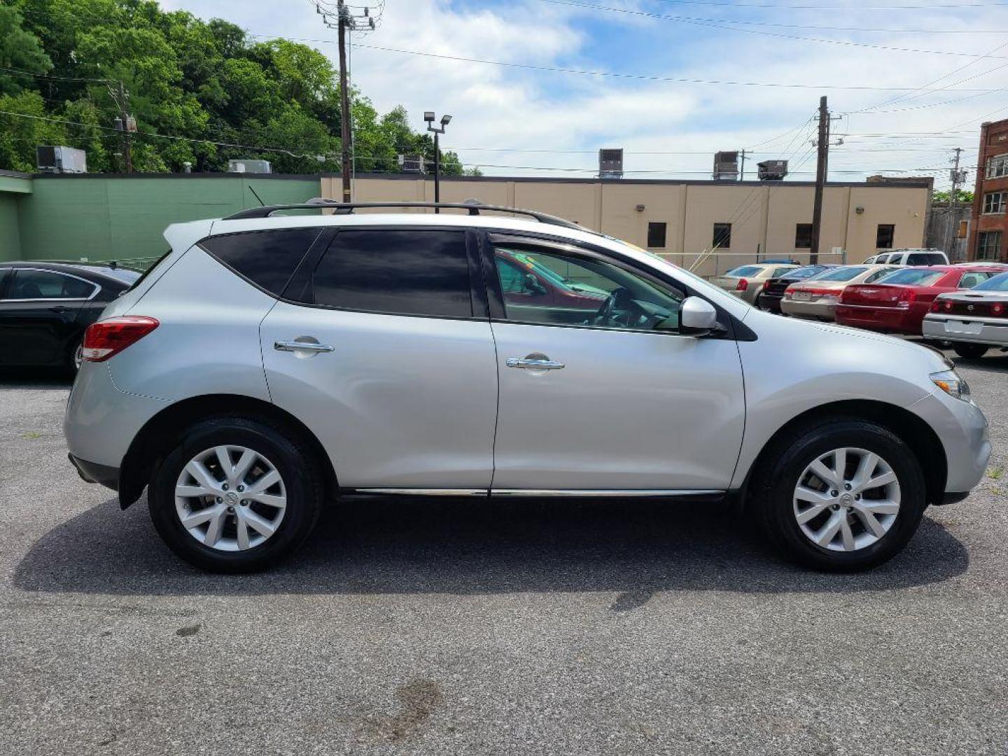 2012 SILVER NISSAN MURANO SL (JN8AZ1MW2CW) with an 3.5L engine, Continuously Variable transmission, located at 117 North Cameron Street, Harrisburg, PA, 17101, (717) 963-8962, 40.267021, -76.875351 - WE FINANCE!!! Good Credit/ Bad Credit/ No Credit - ALL Trade-Ins Welcomed!!! ***Guaranteed Credit Approval*** APPLY ONLINE or CALL us TODAY ;) Internet Prices and Marketplace Prices are SPECIAL discounted ***CASH DEALS*** Retail Prices are higher. Please call us to discuss your cash and finan - Photo#5