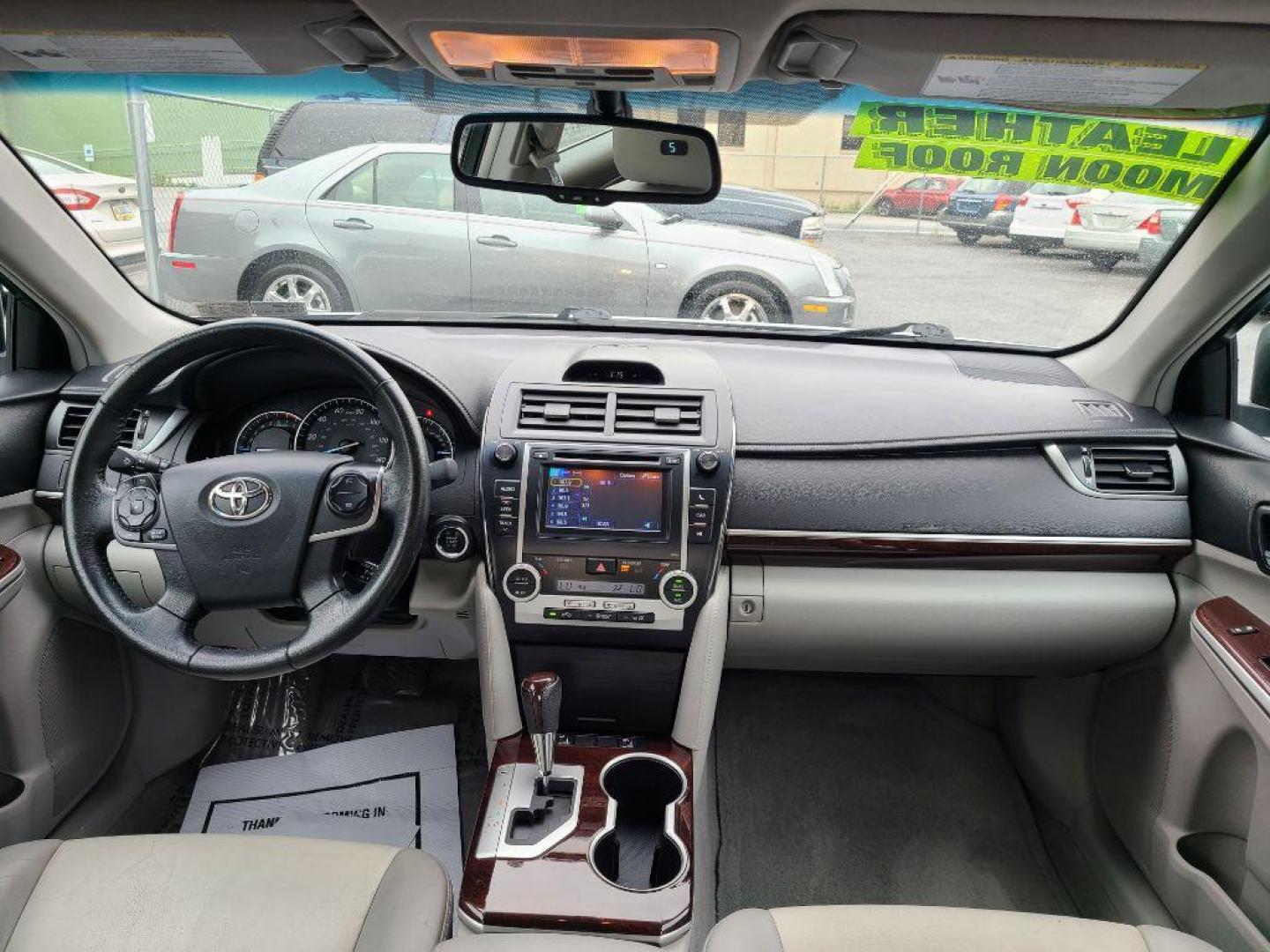 2012 SILVER TOYOTA CAMRY XLE (4T4BF1FK1CR) with an 2.5L engine, Automatic transmission, located at 7981 Paxton Street, Harrisburg, PA, 17111, (717) 561-2926, 40.261490, -76.749229 - WE FINANCE!!! Good Credit/ Bad Credit/ No Credit - ALL Trade-Ins Welcomed!!! ***Guaranteed Credit Approval*** APPLY ONLINE or CALL us TODAY ;) Internet Prices and Marketplace Prices are SPECIAL discounted ***CASH DEALS*** Retail Prices are higher. Please call us to discuss your cash and finan - Photo#10