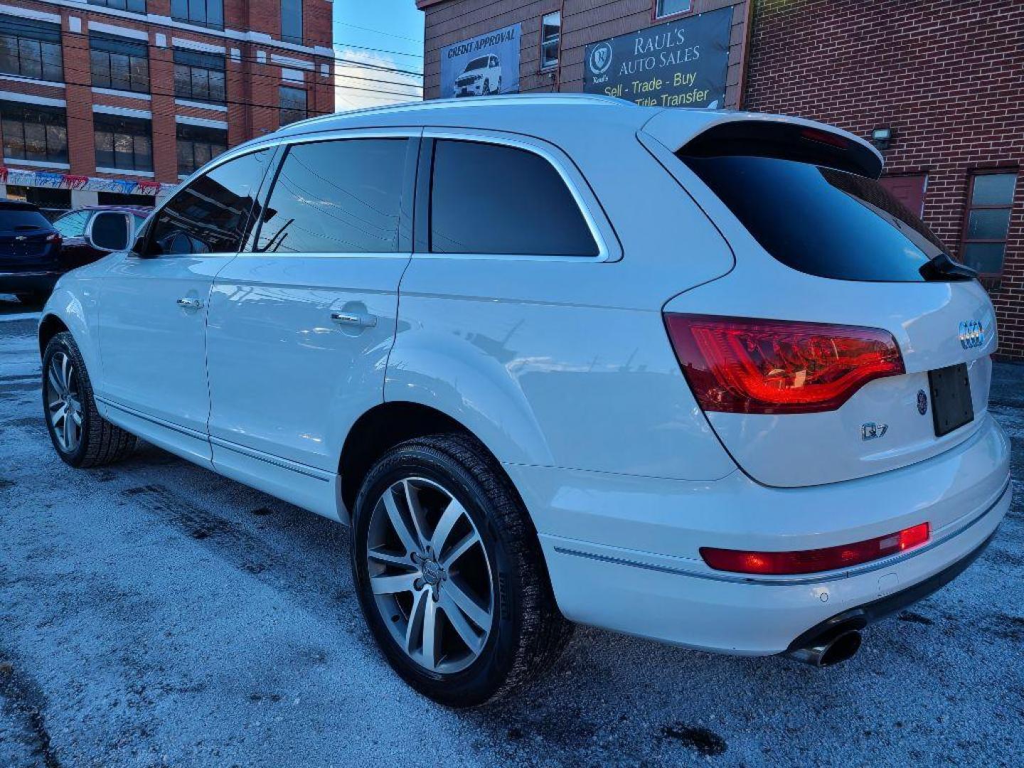 2013 WHITE AUDI Q7 PREMIUM PLUS (WA1LGAFE1DD) with an 3.0L engine, Automatic transmission, located at 117 North Cameron Street, Harrisburg, PA, 17101, (717) 963-8962, 40.267021, -76.875351 - WE FINANCE!!! Good Credit/ Bad Credit/ No Credit - ALL Trade-Ins Welcomed!!! ***Guaranteed Credit Approval*** APPLY ONLINE or CALL us TODAY ;) Internet Prices and Marketplace Prices are SPECIAL discounted ***CASH DEALS*** Retail Prices are higher. Please call us to discuss your cash and finan - Photo#2