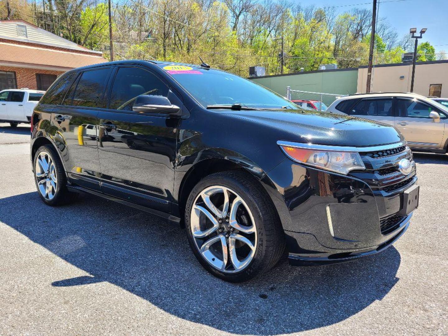 2013 BLACK FORD EDGE SPORT (2FMDK4AK0DB) with an 3.7L engine, Automatic transmission, located at 117 North Cameron Street, Harrisburg, PA, 17101, (717) 963-8962, 40.267021, -76.875351 - WE FINANCE!!! Good Credit/ Bad Credit/ No Credit - ALL Trade-Ins Welcomed!!! ***Guaranteed Credit Approval*** APPLY ONLINE or CALL us TODAY ;) Internet Prices and Marketplace Prices are SPECIAL discounted ***CASH DEALS*** Retail Prices are higher. Please call us to discuss your cash and finan - Photo#6