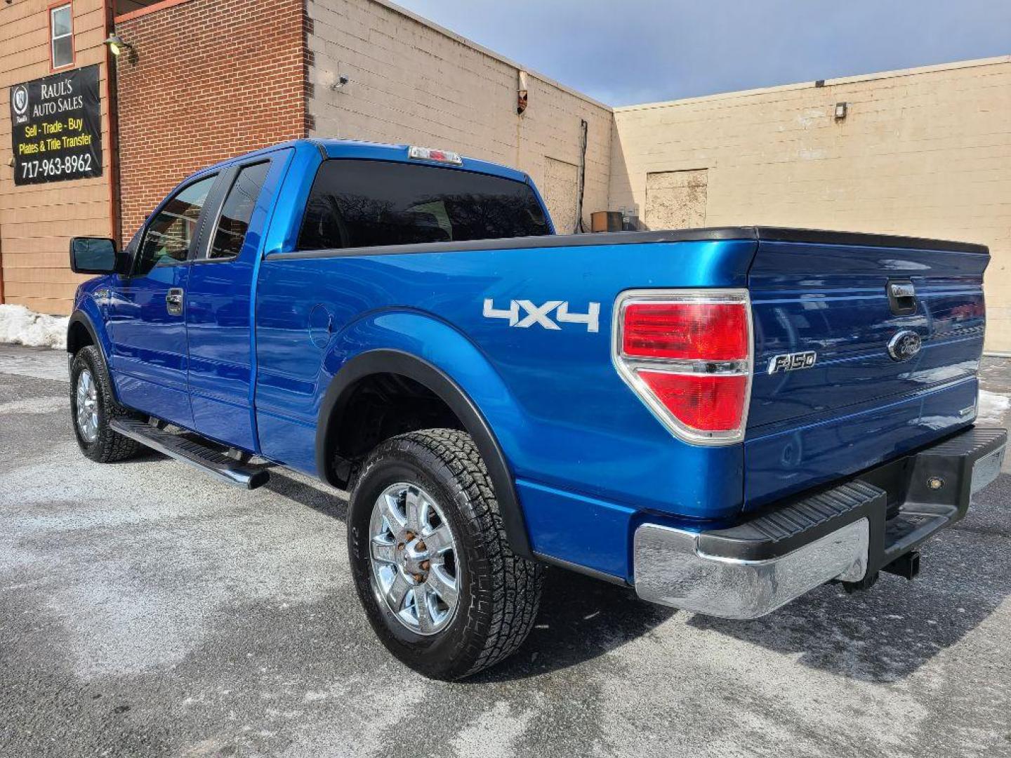 2013 BLUE FORD F150 SUPER CAB XLT (1FTEX1EM9DF) with an 3.7L engine, Automatic transmission, located at 117 North Cameron Street, Harrisburg, PA, 17101, (717) 963-8962, 40.267021, -76.875351 - WE FINANCE!!! Good Credit/ Bad Credit/ No Credit - ALL Trade-Ins Welcomed!!! ***Guaranteed Credit Approval*** APPLY ONLINE or CALL us TODAY ;) Internet Prices and Marketplace Prices are SPECIAL discounted ***CASH DEALS*** Retail Prices are higher. Please call us to discuss your cash and finan - Photo#2