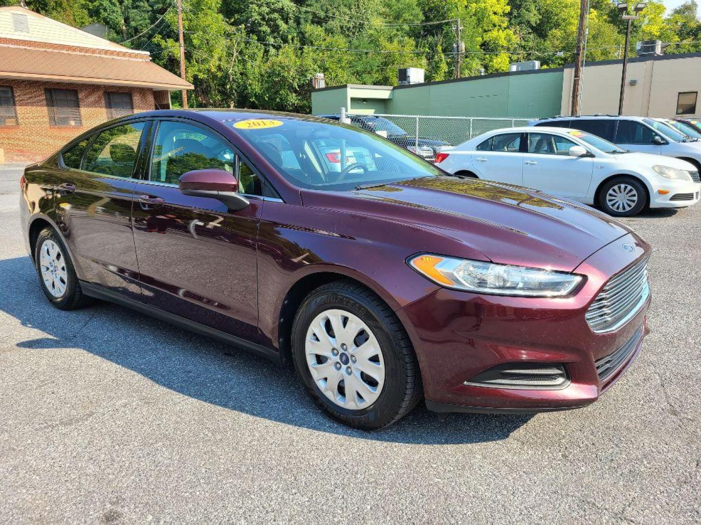 2013 MAROON FORD FUSION S (3FA6P0G76DR) with an 2.5L engine, Automatic transmission, located at 117 North Cameron Street, Harrisburg, PA, 17101, (717) 963-8962, 40.267021, -76.875351 - Photo#6