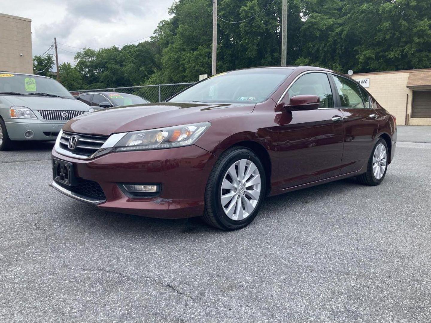 2013 BURG HONDA ACCORD EX (1HGCR2F75DA) with an 2.4L engine, Continuously Variable transmission, located at 117 North Cameron Street, Harrisburg, PA, 17101, (717) 963-8962, 40.267021, -76.875351 - WE FINANCE!!! Good Credit/ Bad Credit/ No Credit - ALL Trade-Ins Welcomed!!! ***Guaranteed Credit Approval*** APPLY ONLINE or CALL us TODAY ;) Internet Prices and Marketplace Prices are SPECIAL discounted ***CASH DEALS*** Retail Prices are higher. Please call us to discuss your cash and finan - Photo#0