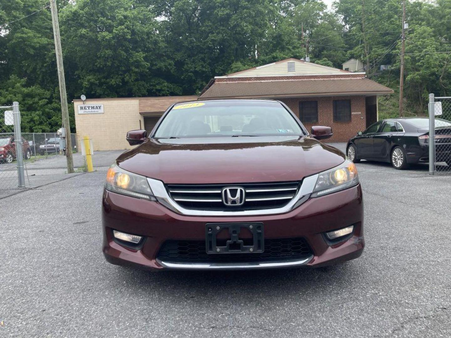 2013 BURG HONDA ACCORD EX (1HGCR2F75DA) with an 2.4L engine, Continuously Variable transmission, located at 117 North Cameron Street, Harrisburg, PA, 17101, (717) 963-8962, 40.267021, -76.875351 - WE FINANCE!!! Good Credit/ Bad Credit/ No Credit - ALL Trade-Ins Welcomed!!! ***Guaranteed Credit Approval*** APPLY ONLINE or CALL us TODAY ;) Internet Prices and Marketplace Prices are SPECIAL discounted ***CASH DEALS*** Retail Prices are higher. Please call us to discuss your cash and finan - Photo#7