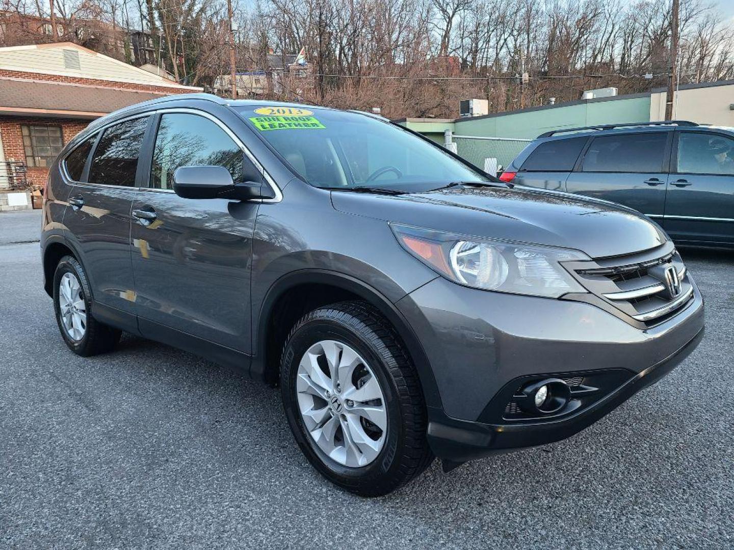 2013 GRAY HONDA CR-V EXL (2HKRM4H77DH) with an 2.4L engine, Automatic transmission, located at 7981 Paxton Street, Harrisburg, PA, 17111, (717) 561-2926, 40.261490, -76.749229 - WE FINANCE!!! Good Credit/ Bad Credit/ No Credit - ALL Trade-Ins Welcomed!!! ***Guaranteed Credit Approval*** APPLY ONLINE or CALL us TODAY ;) Internet Prices and Marketplace Prices are SPECIAL discounted ***CASH DEALS*** Retail Prices are higher. Please call us to discuss your cash and finan - Photo#6