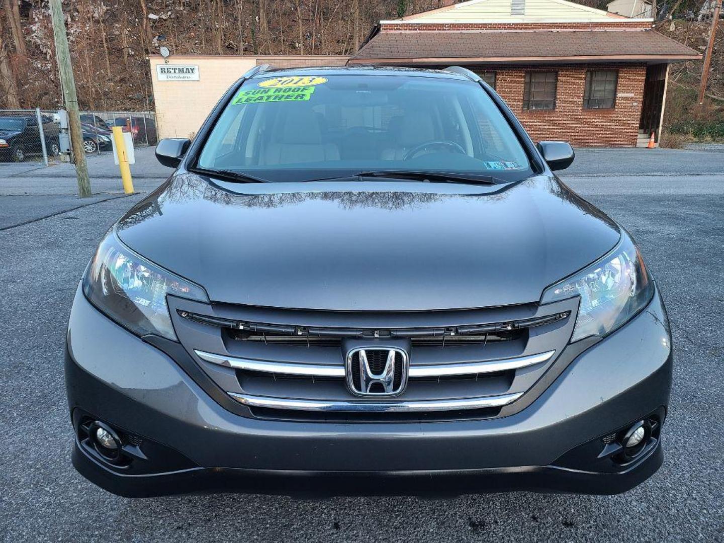 2013 GRAY HONDA CR-V EXL (2HKRM4H77DH) with an 2.4L engine, Automatic transmission, located at 7981 Paxton Street, Harrisburg, PA, 17111, (717) 561-2926, 40.261490, -76.749229 - WE FINANCE!!! Good Credit/ Bad Credit/ No Credit - ALL Trade-Ins Welcomed!!! ***Guaranteed Credit Approval*** APPLY ONLINE or CALL us TODAY ;) Internet Prices and Marketplace Prices are SPECIAL discounted ***CASH DEALS*** Retail Prices are higher. Please call us to discuss your cash and finan - Photo#7