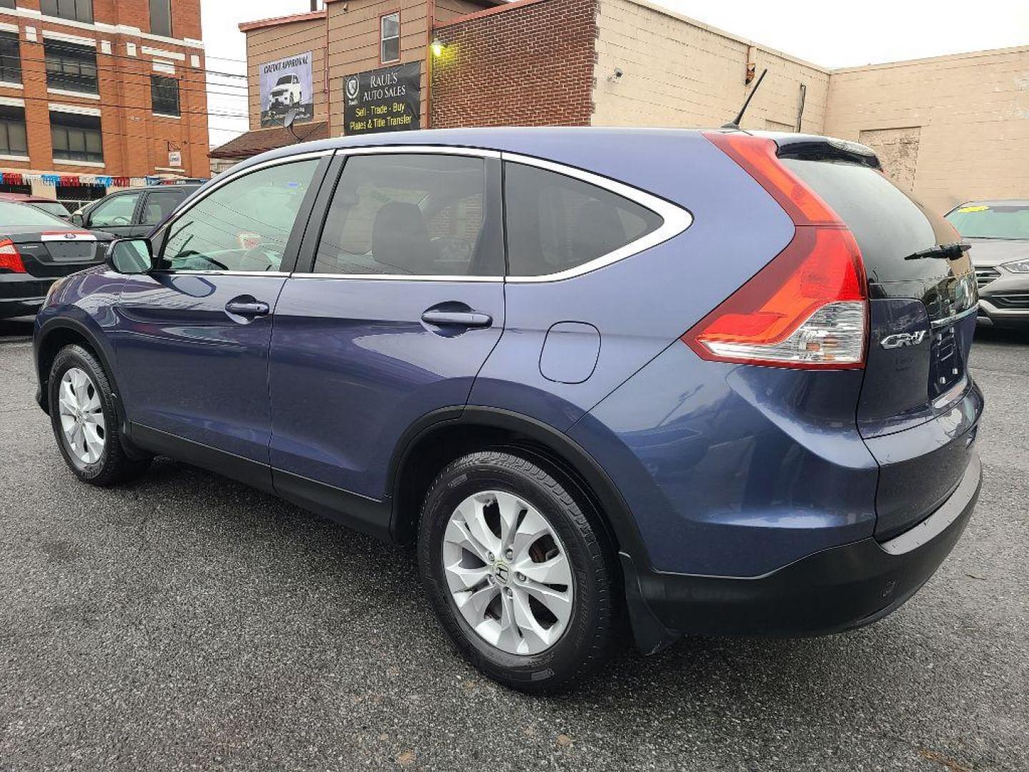 2013 BLUE HONDA CR-V EX (2HKRM3H57DH) with an 2.4L engine, Automatic transmission, located at 7981 Paxton Street, Harrisburg, PA, 17111, (717) 561-2926, 40.261490, -76.749229 - WE FINANCE!!! Good Credit/ Bad Credit/ No Credit - ALL Trade-Ins Welcomed!!! ***Guaranteed Credit Approval*** APPLY ONLINE or CALL us TODAY ;) Internet Prices and Marketplace Prices are SPECIAL discounted ***CASH DEALS*** Retail Prices are higher. Please call us to discuss your cash and finan - Photo#2