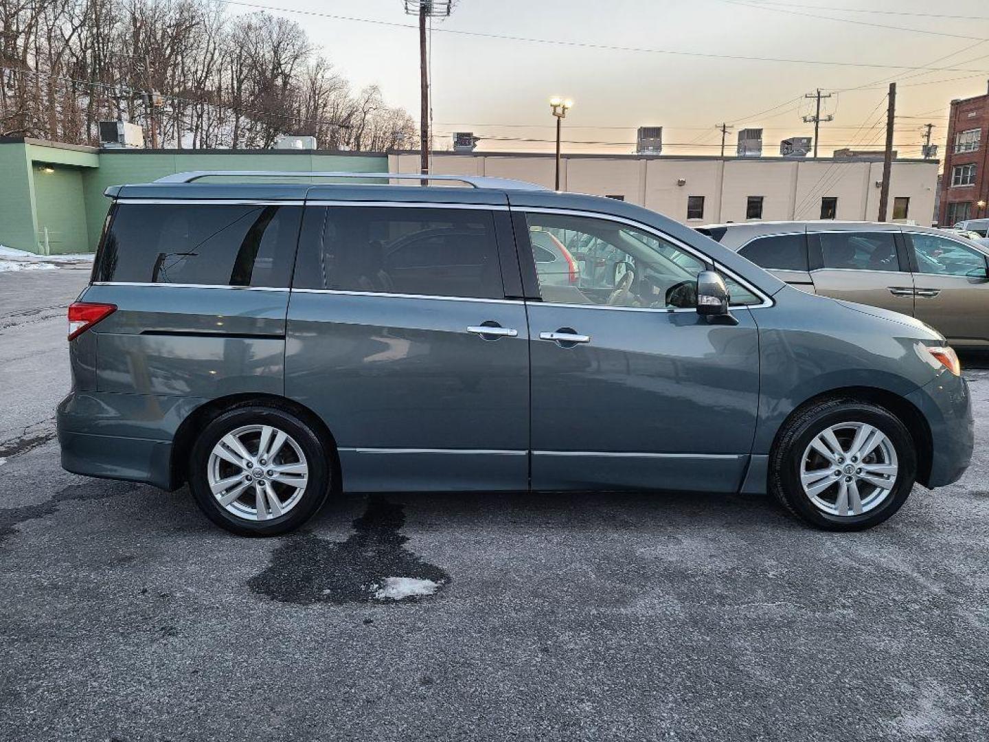 2013 GRAY NISSAN QUEST SL (JN8AE2KP1D9) with an 3.5L engine, Continuously Variable transmission, located at 117 North Cameron Street, Harrisburg, PA, 17101, (717) 963-8962, 40.267021, -76.875351 - WE FINANCE!!! Good Credit/ Bad Credit/ No Credit - ALL Trade-Ins Welcomed!!! ***Guaranteed Credit Approval*** APPLY ONLINE or CALL us TODAY ;) Internet Prices and Marketplace Prices are SPECIAL discounted ***CASH DEALS*** Retail Prices are higher. Please call us to discuss your cash and finan - Photo#5