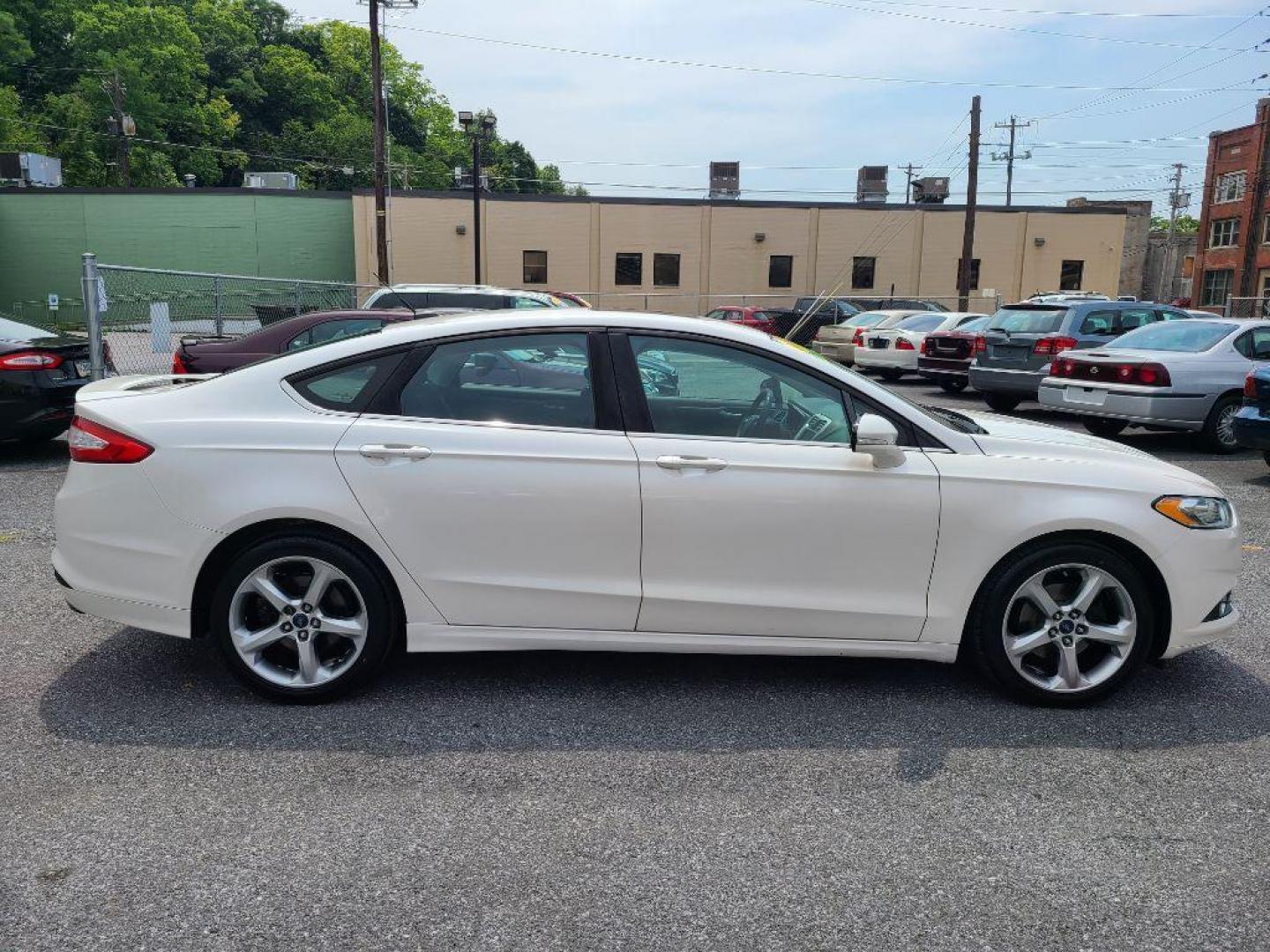 2014 WHITE FORD FUSION SE (1FA6P0HD4E5) with an 1.5L engine, Automatic transmission, located at 7981 Paxton Street, Harrisburg, PA, 17111, (717) 561-2926, 40.261490, -76.749229 - WE FINANCE!!! Good Credit/ Bad Credit/ No Credit - ALL Trade-Ins Welcomed!!! ***Guaranteed Credit Approval*** APPLY ONLINE or CALL us TODAY ;) Internet Prices and Marketplace Prices are SPECIAL discounted ***CASH DEALS*** Retail Prices are higher. Please call us to discuss your cash and finan - Photo#5