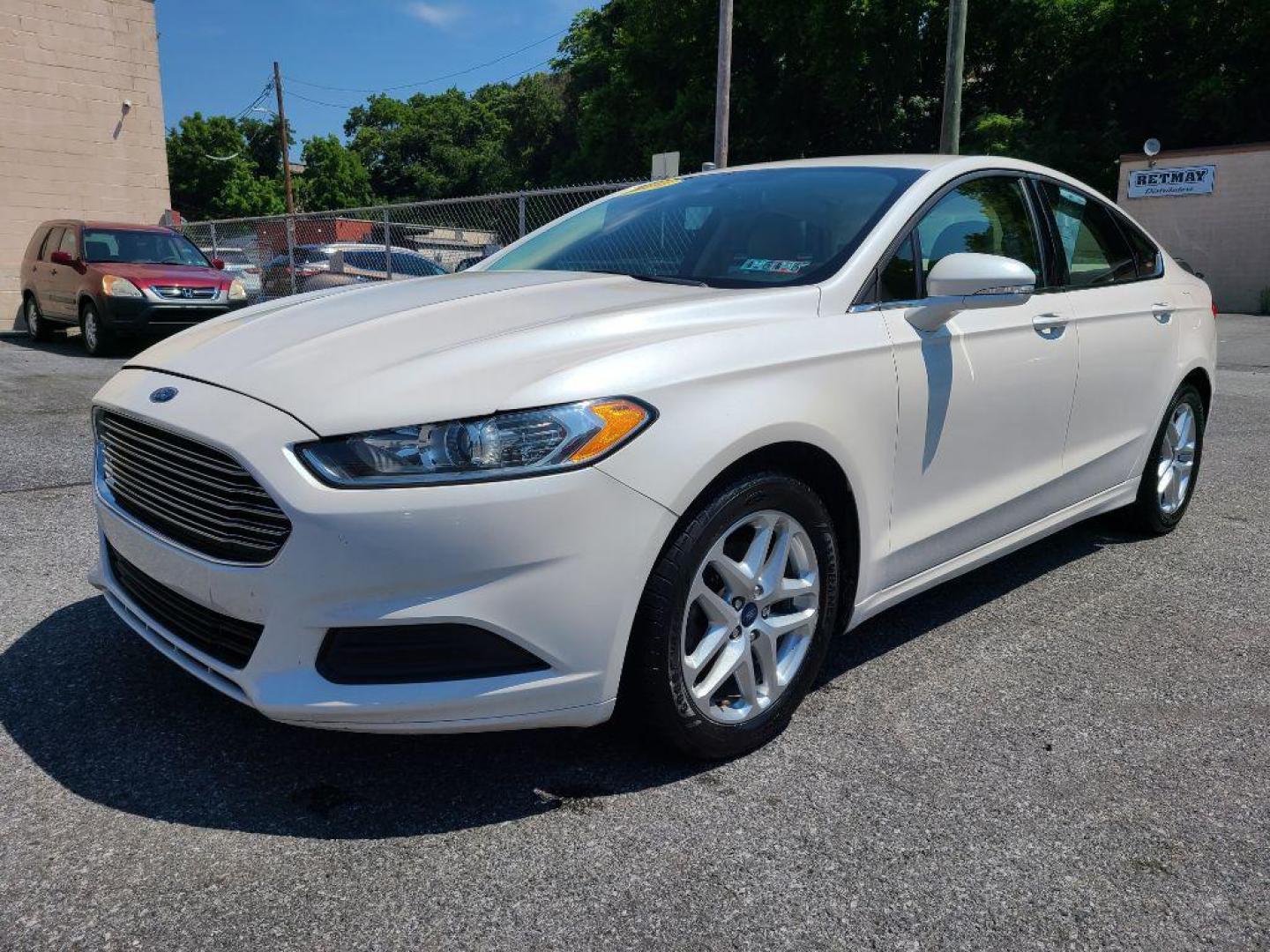 2014 WHITE FORD FUSION SE (1FA6P0H75E5) with an 2.5L engine, Automatic transmission, located at 7981 Paxton Street, Harrisburg, PA, 17111, (717) 561-2926, 40.261490, -76.749229 - Photo#0