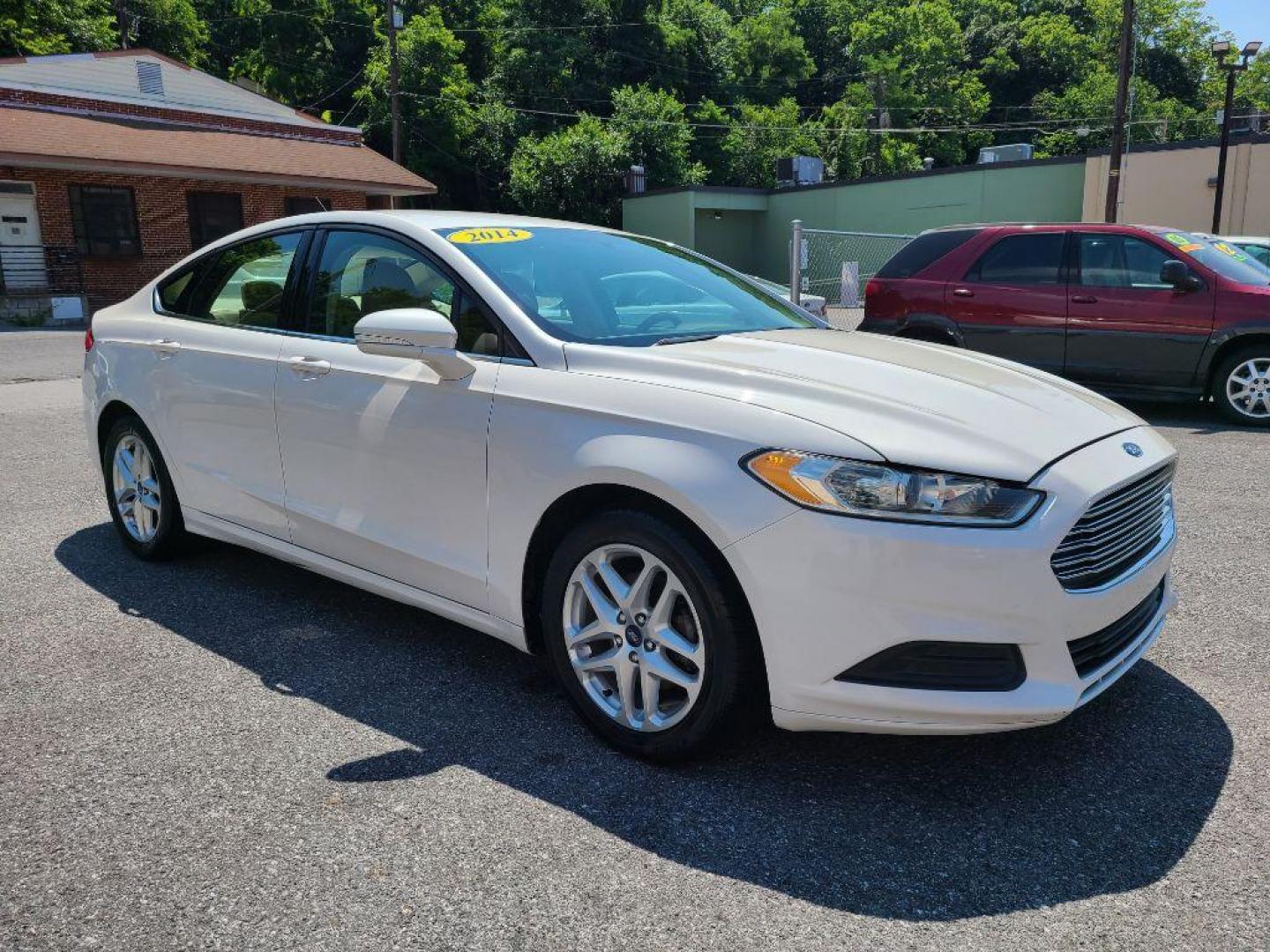 2014 WHITE FORD FUSION SE (1FA6P0H75E5) with an 2.5L engine, Automatic transmission, located at 7981 Paxton Street, Harrisburg, PA, 17111, (717) 561-2926, 40.261490, -76.749229 - Photo#6