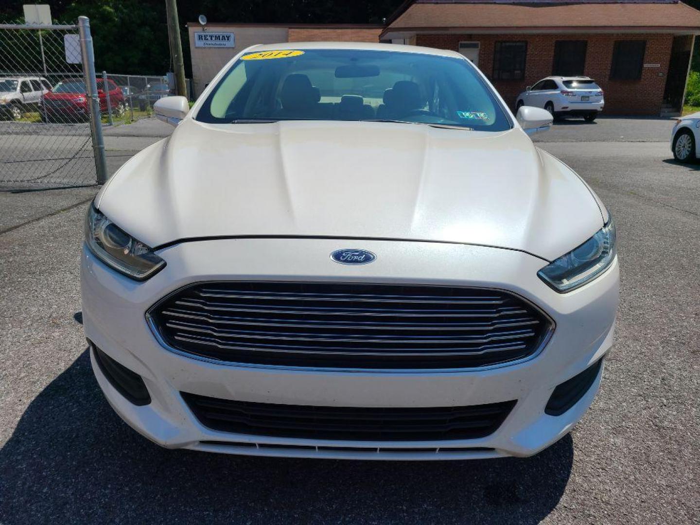 2014 WHITE FORD FUSION SE (1FA6P0H75E5) with an 2.5L engine, Automatic transmission, located at 7981 Paxton Street, Harrisburg, PA, 17111, (717) 561-2926, 40.261490, -76.749229 - Photo#7