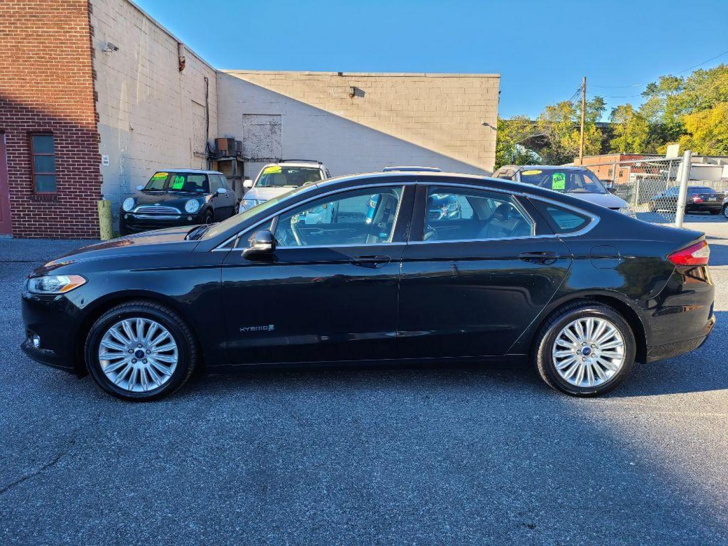 2014 GRAY FORD FUSION SE HYBRID (3FA6P0LU3ER) with an 2.0L engine, Continuously Variable transmission, located at 117 North Cameron Street, Harrisburg, PA, 17101, (717) 963-8962, 40.267021, -76.875351 - WE FINANCE!!! Good Credit/ Bad Credit/ No Credit - ALL Trade-Ins Welcomed!!! ***Guaranteed Credit Approval*** APPLY ONLINE or CALL us TODAY ;) Internet Prices and Marketplace Prices are SPECIAL discounted ***CASH DEALS*** Retail Prices are higher. Please call us to discuss your cash and finan - Photo#1