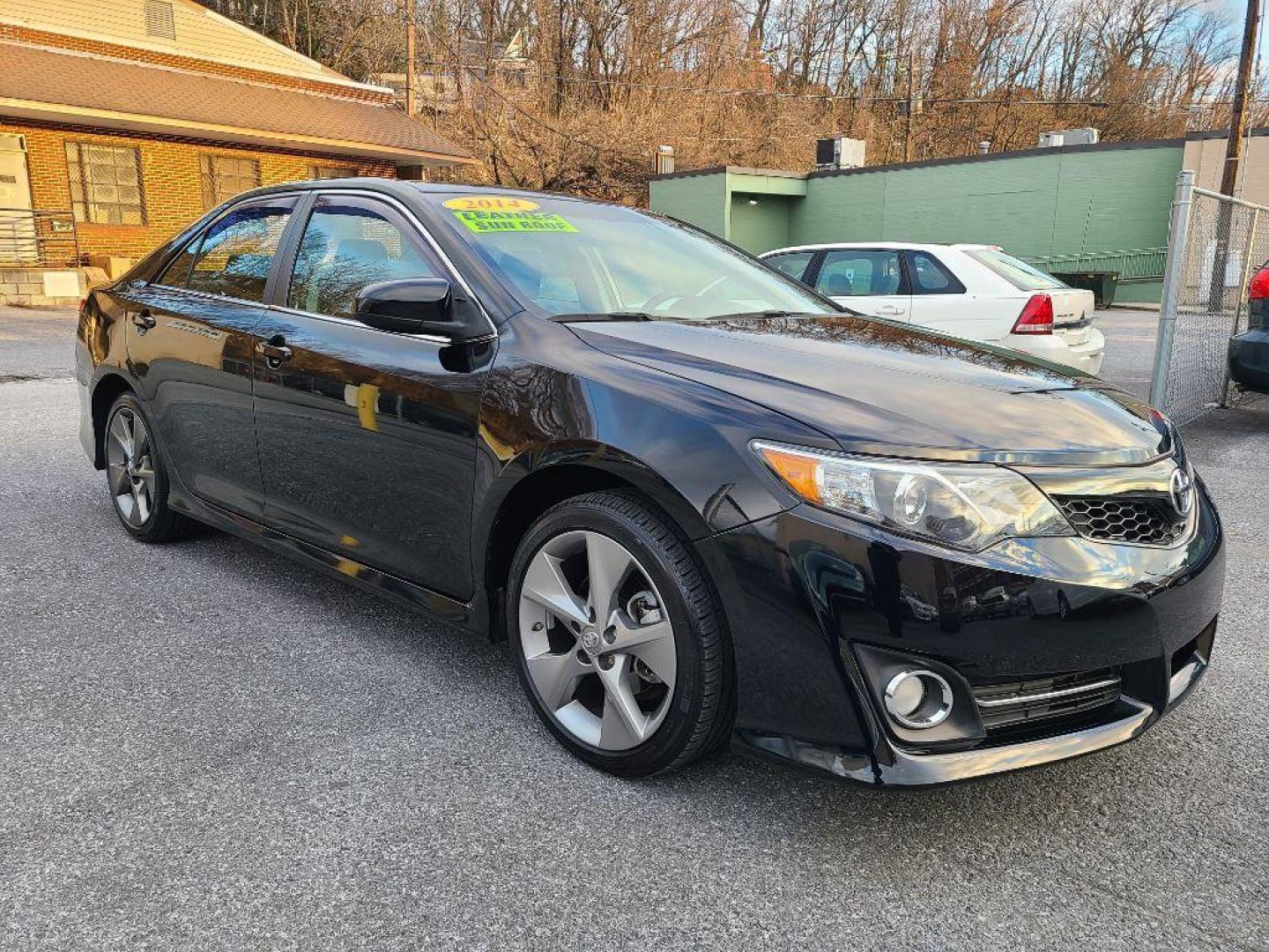 2014 BLACK TOYOTA CAMRY SE (4T1BF1FK5EU) with an 2.5L engine, Automatic transmission, located at 7981 Paxton Street, Harrisburg, PA, 17111, (717) 561-2926, 40.261490, -76.749229 - WE FINANCE!!! Good Credit/ Bad Credit/ No Credit - ALL Trade-Ins Welcomed!!! ***Guaranteed Credit Approval*** APPLY ONLINE or CALL us TODAY ;) Internet Prices and Marketplace Prices are SPECIAL discounted ***CASH DEALS*** Retail Prices are higher. Please call us to discuss your cash and finan - Photo#6