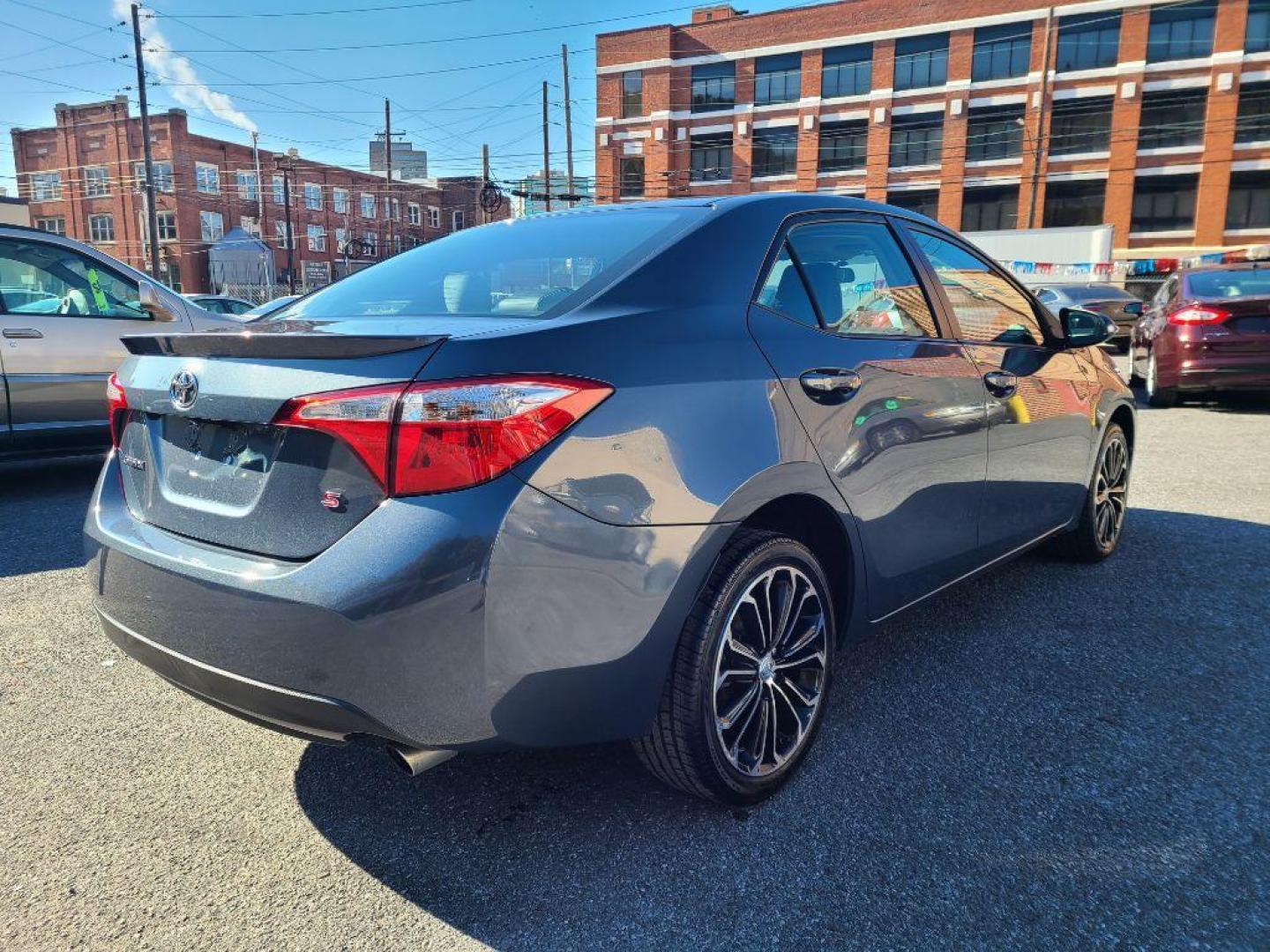 2014 GRAY TOYOTA COROLLA S (2T1BURHE8EC) with an 1.8L engine, Automatic transmission, located at 117 North Cameron Street, Harrisburg, PA, 17101, (717) 963-8962, 40.267021, -76.875351 - WE FINANCE!!! Good Credit/ Bad Credit/ No Credit - ALL Trade-Ins Welcomed!!! ***Guaranteed Credit Approval*** APPLY ONLINE or CALL us TODAY ;) Internet Prices and Marketplace Prices are SPECIAL discounted ***CASH DEALS*** Retail Prices are higher. Please call us to discuss your cash and finan - Photo#4