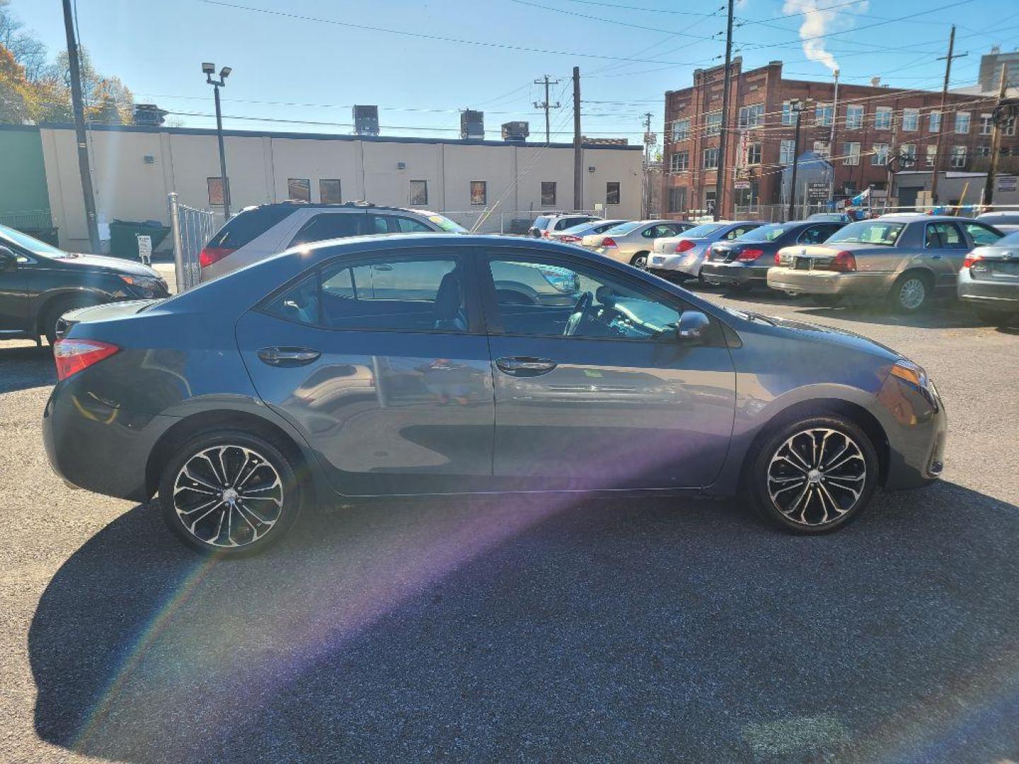 2014 GRAY TOYOTA COROLLA S (2T1BURHE8EC) with an 1.8L engine, Automatic transmission, located at 117 North Cameron Street, Harrisburg, PA, 17101, (717) 963-8962, 40.267021, -76.875351 - WE FINANCE!!! Good Credit/ Bad Credit/ No Credit - ALL Trade-Ins Welcomed!!! ***Guaranteed Credit Approval*** APPLY ONLINE or CALL us TODAY ;) Internet Prices and Marketplace Prices are SPECIAL discounted ***CASH DEALS*** Retail Prices are higher. Please call us to discuss your cash and finan - Photo#5