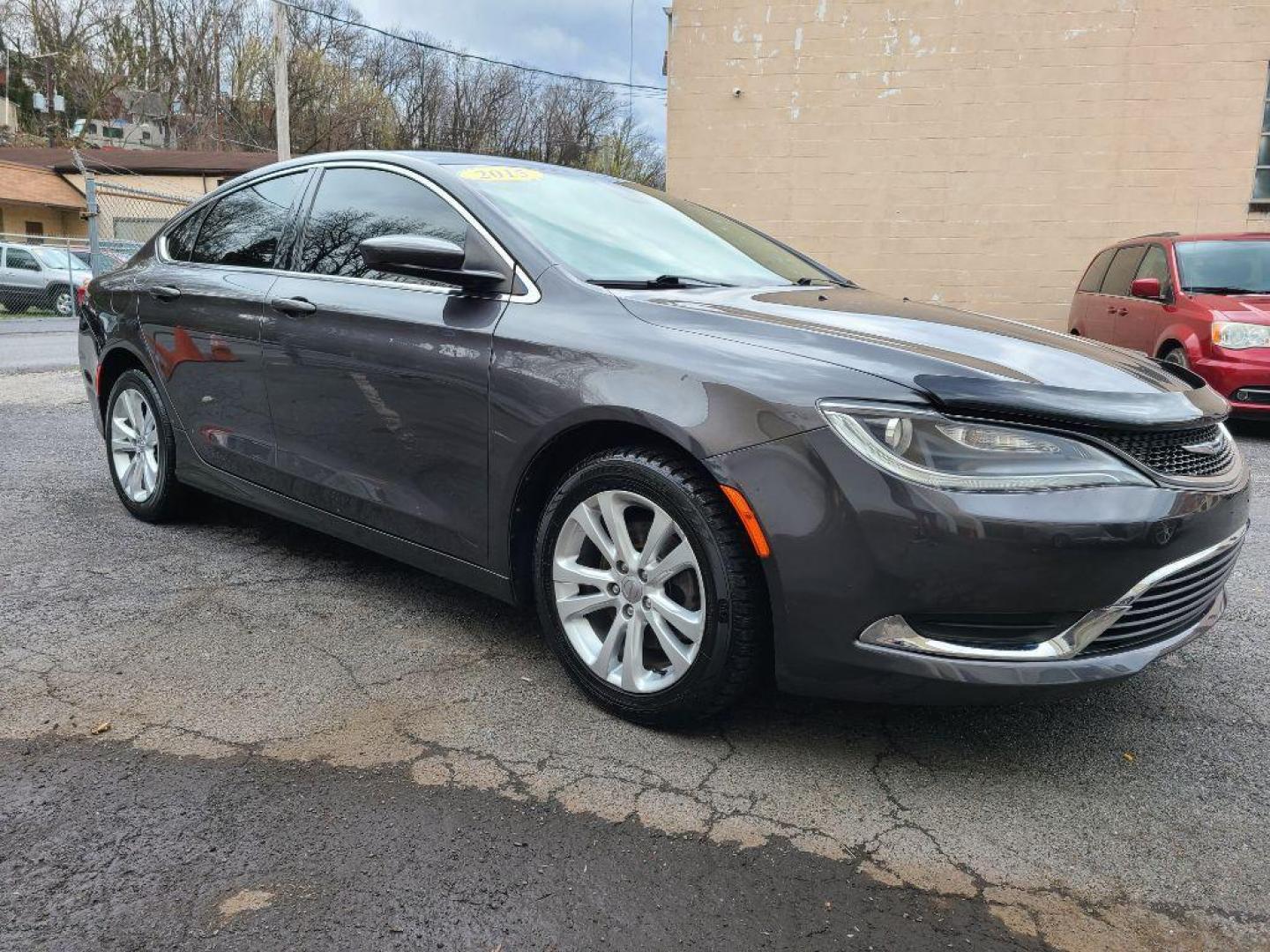 2015 GRAY CHRYSLER 200 LIMITED (1C3CCCAB5FN) with an 2.4L engine, Automatic transmission, located at 117 North Cameron Street, Harrisburg, PA, 17101, (717) 963-8962, 40.267021, -76.875351 - WE FINANCE!!! Good Credit/ Bad Credit/ No Credit - ALL Trade-Ins Welcomed!!! ***Guaranteed Credit Approval*** APPLY ONLINE or CALL us TODAY ;) Internet Prices and Marketplace Prices are SPECIAL discounted ***CASH DEALS*** Retail Prices are higher. Please call us to discuss your cash and finan - Photo#6