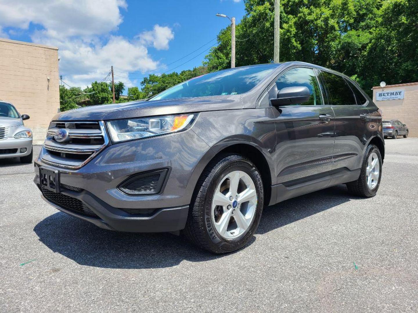 2015 GRAY FORD EDGE SE (2FMTK4G83FB) with an 3.5L engine, Automatic transmission, located at 7981 Paxton Street, Harrisburg, PA, 17111, (717) 561-2926, 40.261490, -76.749229 - WE FINANCE!!! Good Credit/ Bad Credit/ No Credit - ALL Trade-Ins Welcomed!!! ***Guaranteed Credit Approval*** APPLY ONLINE or CALL us TODAY ;) Internet Prices and Marketplace Prices are SPECIAL discounted ***CASH DEALS*** Retail Prices are higher. Please call us to discuss your cash and finan - Photo#0