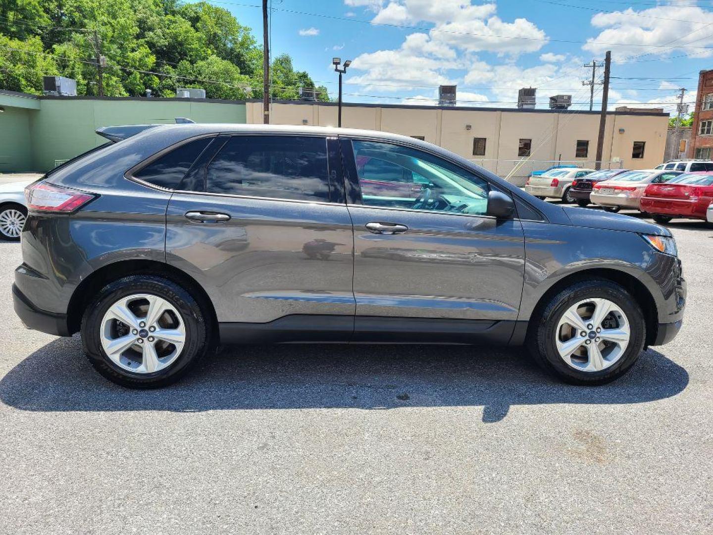 2015 GRAY FORD EDGE SE (2FMTK4G83FB) with an 3.5L engine, Automatic transmission, located at 7981 Paxton Street, Harrisburg, PA, 17111, (717) 561-2926, 40.261490, -76.749229 - WE FINANCE!!! Good Credit/ Bad Credit/ No Credit - ALL Trade-Ins Welcomed!!! ***Guaranteed Credit Approval*** APPLY ONLINE or CALL us TODAY ;) Internet Prices and Marketplace Prices are SPECIAL discounted ***CASH DEALS*** Retail Prices are higher. Please call us to discuss your cash and finan - Photo#5