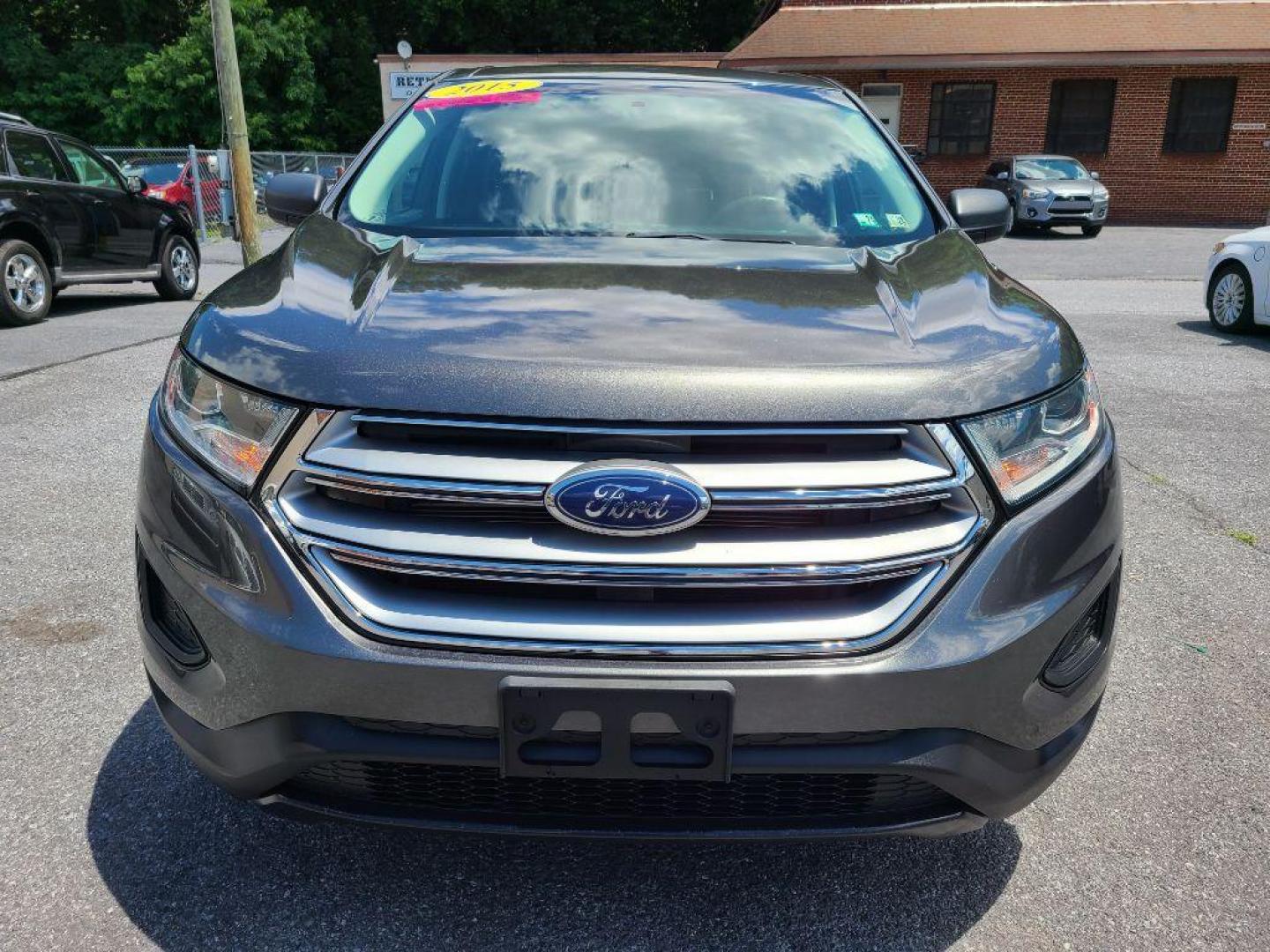 2015 GRAY FORD EDGE SE (2FMTK4G83FB) with an 3.5L engine, Automatic transmission, located at 7981 Paxton Street, Harrisburg, PA, 17111, (717) 561-2926, 40.261490, -76.749229 - WE FINANCE!!! Good Credit/ Bad Credit/ No Credit - ALL Trade-Ins Welcomed!!! ***Guaranteed Credit Approval*** APPLY ONLINE or CALL us TODAY ;) Internet Prices and Marketplace Prices are SPECIAL discounted ***CASH DEALS*** Retail Prices are higher. Please call us to discuss your cash and finan - Photo#7