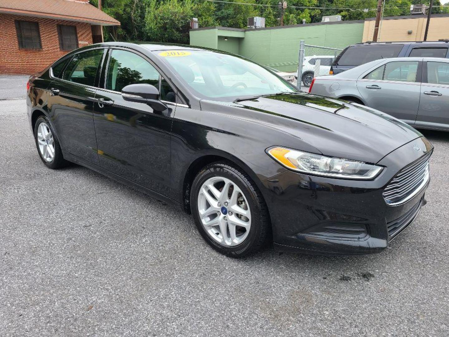 2015 BLACK FORD FUSION SE (3FA6P0H70FR) with an 2.5L engine, Automatic transmission, located at 7981 Paxton Street, Harrisburg, PA, 17111, (717) 561-2926, 40.261490, -76.749229 - WE FINANCE!!! Good Credit/ Bad Credit/ No Credit - ALL Trade-Ins Welcomed!!! ***Guaranteed Credit Approval*** APPLY ONLINE or CALL us TODAY ;) Internet Prices and Marketplace Prices are SPECIAL discounted ***CASH DEALS*** Retail Prices are higher. Please call us to discuss your cash and finan - Photo#6