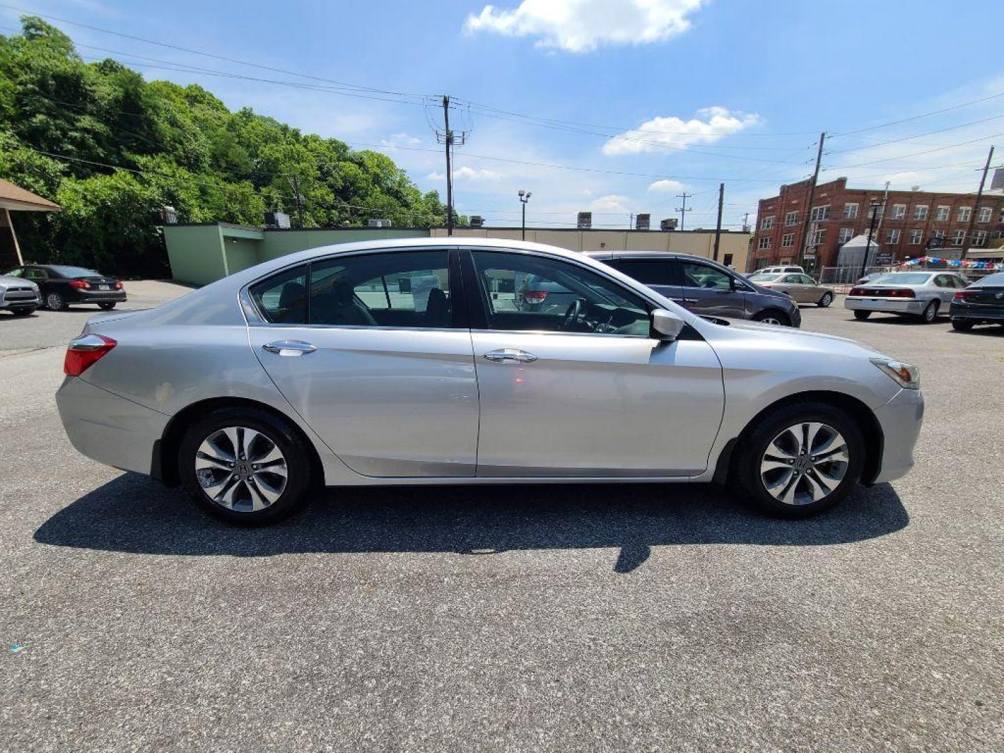 2015 SILVER HONDA ACCORD LX (1HGCR2F33FA) with an 2.4L engine, Continuously Variable transmission, located at 117 North Cameron Street, Harrisburg, PA, 17101, (717) 963-8962, 40.267021, -76.875351 - WE FINANCE!!! Good Credit/ Bad Credit/ No Credit - ALL Trade-Ins Welcomed!!! ***Guaranteed Credit Approval*** APPLY ONLINE or CALL us TODAY ;) Internet Prices and Marketplace Prices are SPECIAL discounted ***CASH DEALS*** Retail Prices are higher. Please call us to discuss your cash and finan - Photo#5