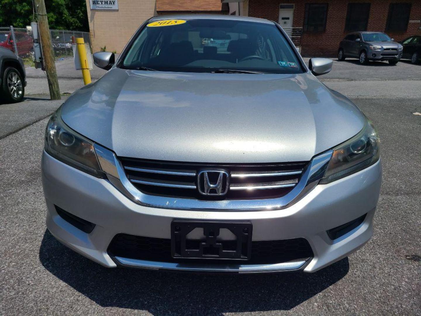 2015 SILVER HONDA ACCORD LX (1HGCR2F33FA) with an 2.4L engine, Continuously Variable transmission, located at 117 North Cameron Street, Harrisburg, PA, 17101, (717) 963-8962, 40.267021, -76.875351 - WE FINANCE!!! Good Credit/ Bad Credit/ No Credit - ALL Trade-Ins Welcomed!!! ***Guaranteed Credit Approval*** APPLY ONLINE or CALL us TODAY ;) Internet Prices and Marketplace Prices are SPECIAL discounted ***CASH DEALS*** Retail Prices are higher. Please call us to discuss your cash and finan - Photo#7