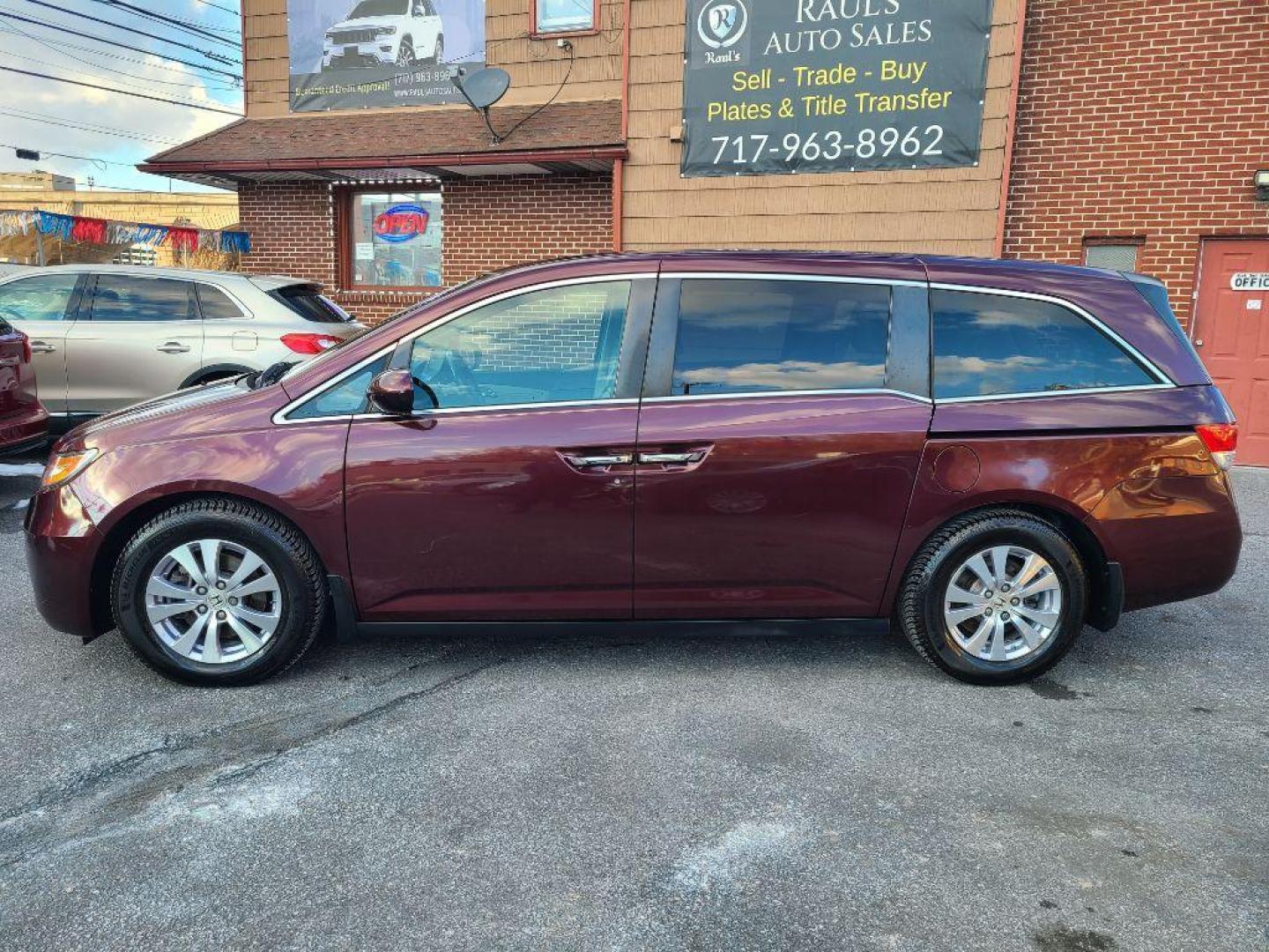 2015 BURG HONDA ODYSSEY EXL (5FNRL5H67FB) with an 3.5L engine, Automatic transmission, located at 117 North Cameron Street, Harrisburg, PA, 17101, (717) 963-8962, 40.267021, -76.875351 - WE FINANCE!!! Good Credit/ Bad Credit/ No Credit - ALL Trade-Ins Welcomed!!! ***Guaranteed Credit Approval*** APPLY ONLINE or CALL us TODAY ;) Internet Prices and Marketplace Prices are SPECIAL discounted ***CASH DEALS*** Retail Prices are higher. Please call us to discuss your cash and finan - Photo#1