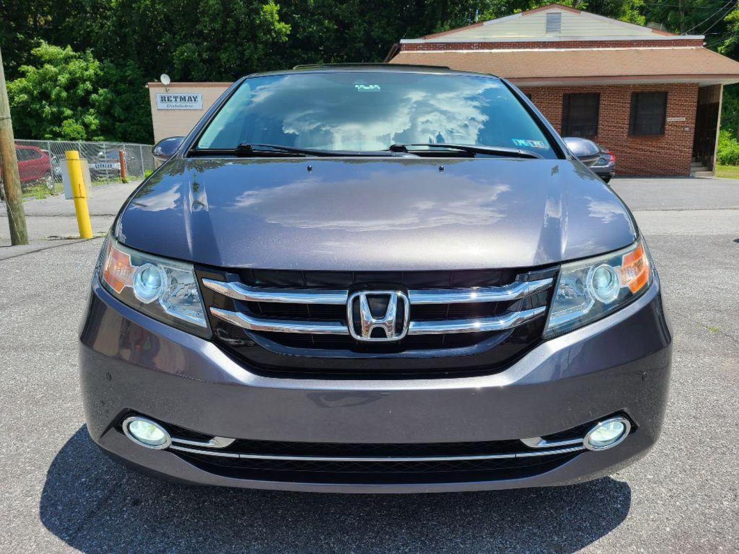 2015 GRAY HONDA ODYSSEY TOURING (5FNRL5H91FB) with an 3.5L engine, Automatic transmission, located at 7981 Paxton Street, Harrisburg, PA, 17111, (717) 561-2926, 40.261490, -76.749229 - WE FINANCE!!! Good Credit/ Bad Credit/ No Credit - ALL Trade-Ins Welcomed!!! ***Guaranteed Credit Approval*** APPLY ONLINE or CALL us TODAY ;) Internet Prices and Marketplace Prices are SPECIAL discounted ***CASH DEALS*** Retail Prices are higher. Please call us to discuss your cash and finan - Photo#7