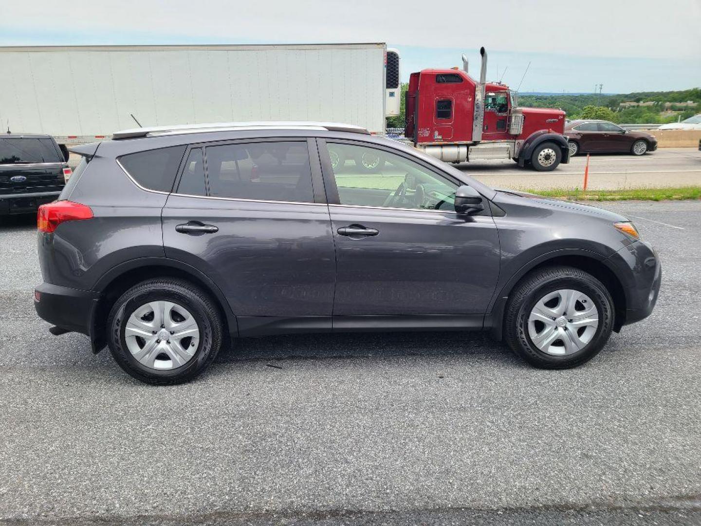 2015 GRAY TOYOTA RAV4 LE (JTMBFREV8FJ) with an 2.5L engine, Automatic transmission, located at 7981 Paxton Street, Harrisburg, PA, 17111, (717) 561-2926, 40.261490, -76.749229 - WE FINANCE!!! Good Credit/ Bad Credit/ No Credit - ALL Trade-Ins Welcomed!!! ***Guaranteed Credit Approval*** APPLY ONLINE or CALL us TODAY ;) Internet Prices and Marketplace Prices are SPECIAL discounted ***CASH DEALS*** Retail Prices are higher. Please call us to discuss your cash and finan - Photo#5