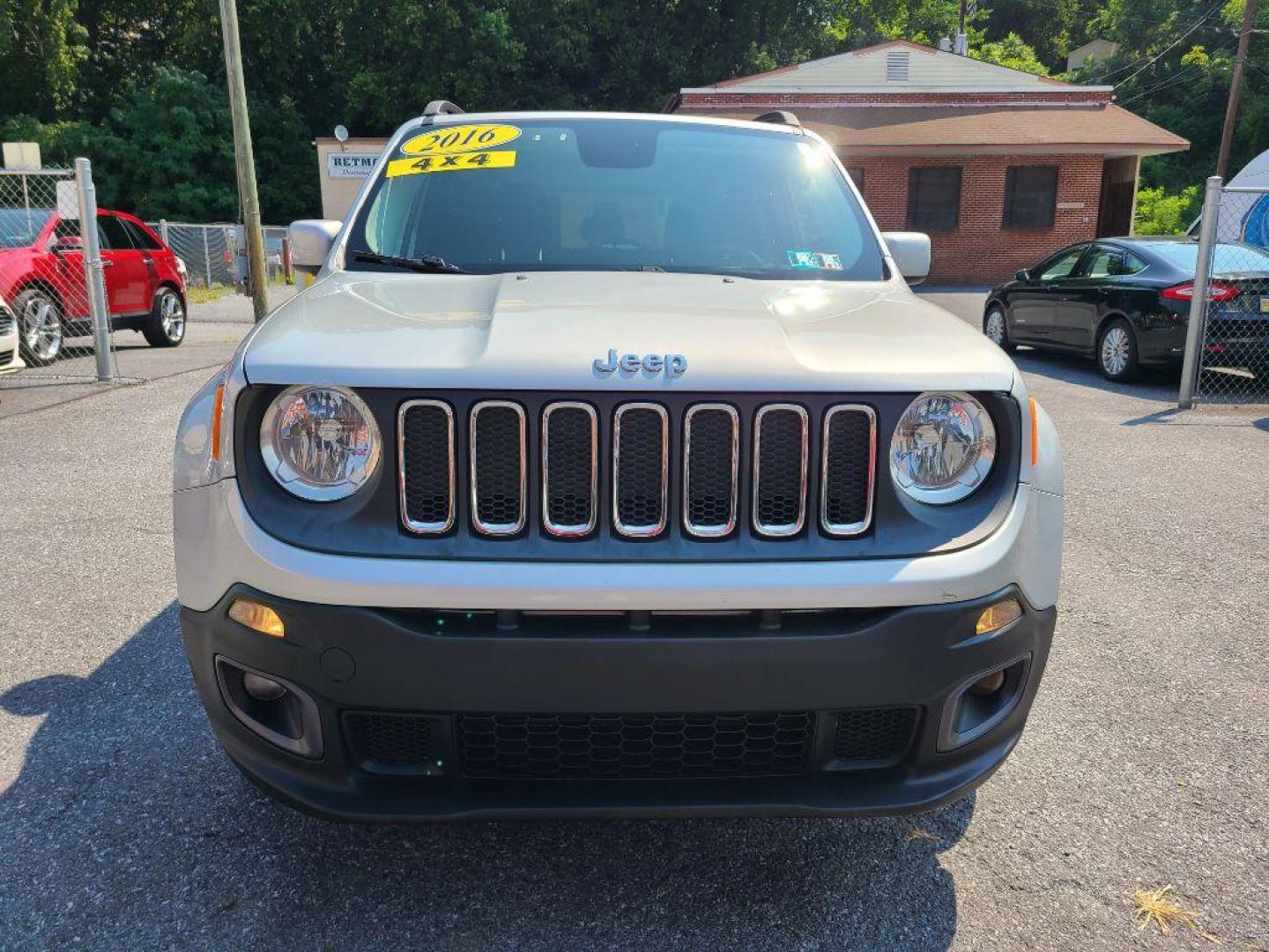 2016 SILVER JEEP RENEGADE LATITUDE (ZACCJBBT3GP) with an 2.4L engine, Automatic transmission, located at 7981 Paxton Street, Harrisburg, PA, 17111, (717) 561-2926, 40.261490, -76.749229 - WE FINANCE!!! Good Credit/ Bad Credit/ No Credit - ALL Trade-Ins Welcomed!!! ***Guaranteed Credit Approval*** APPLY ONLINE or CALL us TODAY ;) Internet Prices and Marketplace Prices are SPECIAL discounted ***CASH DEALS*** Retail Prices are higher. Please call us to discuss your cash and finan - Photo#7