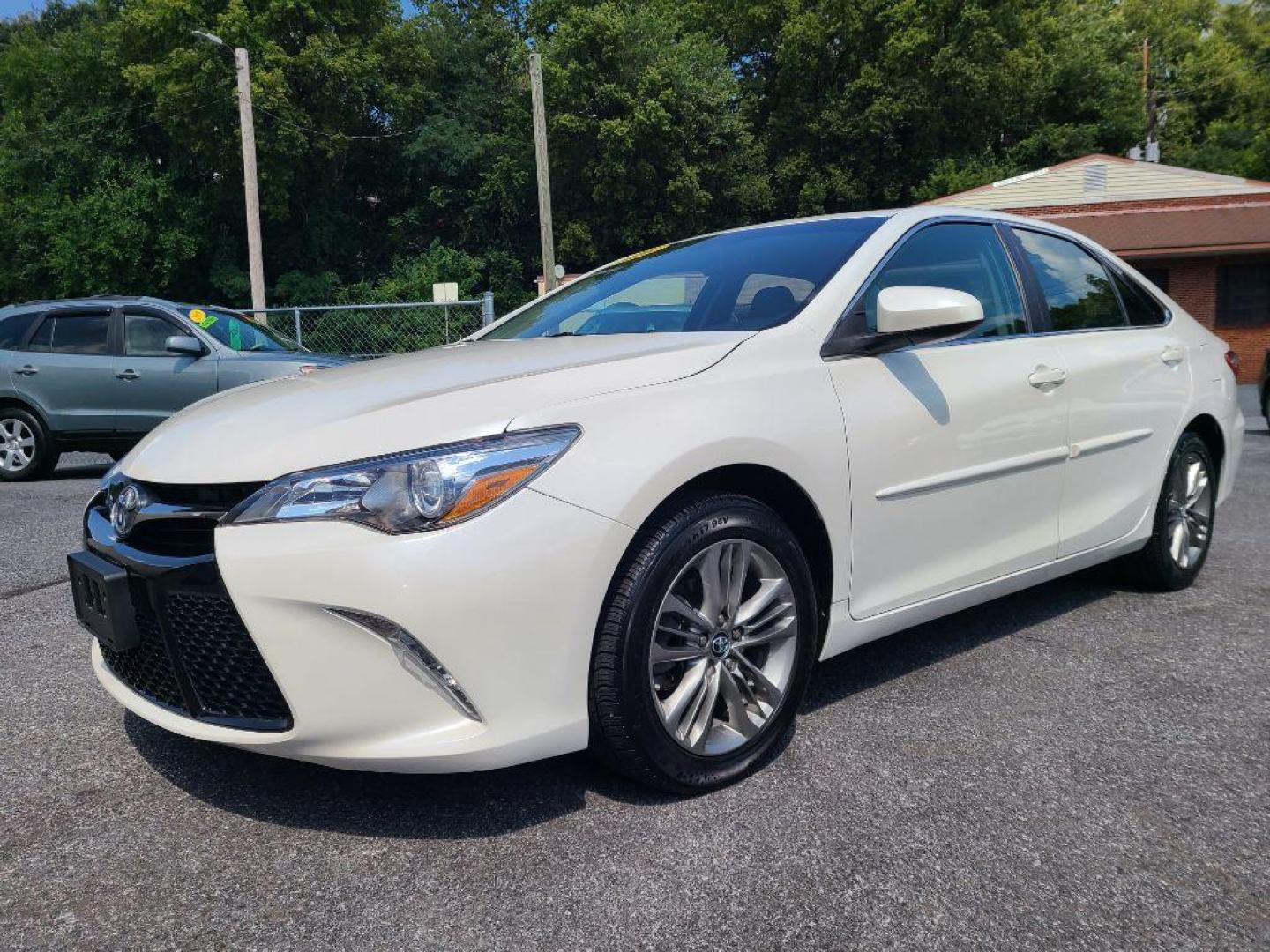 2016 WHITE TOYOTA CAMRY SE SPECIAL EDITION (4T1BF1FK9GU) with an 2.5L engine, Automatic transmission, located at 7981 Paxton Street, Harrisburg, PA, 17111, (717) 561-2926, 40.261490, -76.749229 - WE FINANCE!!! Good Credit/ Bad Credit/ No Credit - ALL Trade-Ins Welcomed!!! ***Guaranteed Credit Approval*** APPLY ONLINE or CALL us TODAY ;) Internet Prices and Marketplace Prices are SPECIAL discounted ***CASH DEALS*** Retail Prices are higher. Please call us to discuss your cash and finan - Photo#0