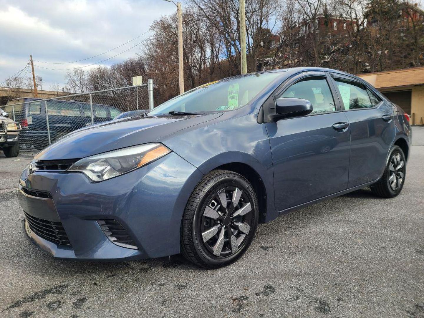 2016 GRAY TOYOTA COROLLA LE (2T1BURHE3GC) with an 1.8L engine, Automatic transmission, located at 7981 Paxton Street, Harrisburg, PA, 17111, (717) 561-2926, 40.261490, -76.749229 - Photo#0