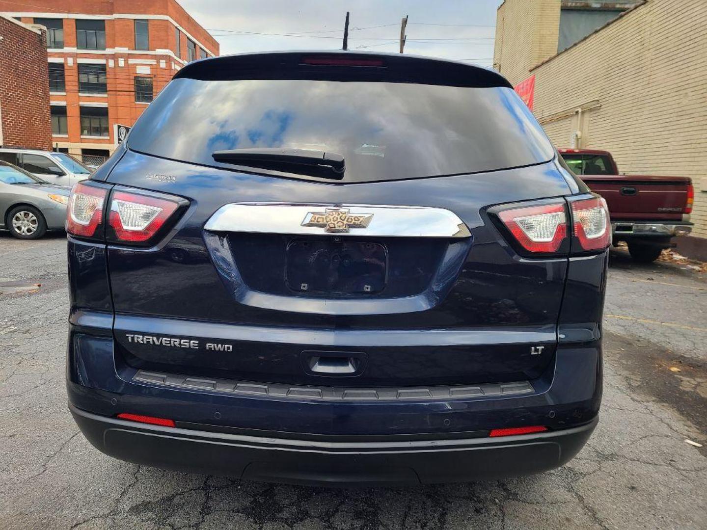 2017 BLUE CHEVROLET TRAVERSE LT (1GNKVGKD4HJ) with an 3.6L engine, Automatic transmission, located at 7981 Paxton Street, Harrisburg, PA, 17111, (717) 561-2926, 40.261490, -76.749229 - WE FINANCE!!! Good Credit/ Bad Credit/ No Credit - ALL Trade-Ins Welcomed!!! ***Guaranteed Credit Approval*** APPLY ONLINE or CALL us TODAY ;) Internet Prices and Marketplace Prices are SPECIAL discounted ***CASH DEALS*** Retail Prices are higher. Please call us to discuss your cash and finan - Photo#3