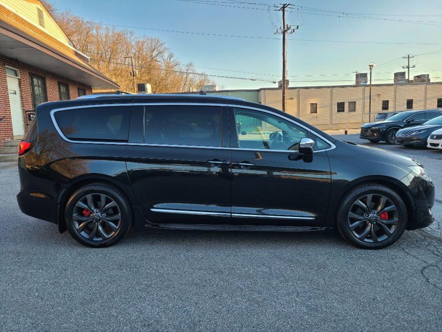 2017 BLACK CHRYSLER PACIFICA LIMITED (2C4RC1GG6HR) with an 3.6L engine, Automatic transmission, located at 7981 Paxton Street, Harrisburg, PA, 17111, (717) 561-2926, 40.261490, -76.749229 - WE FINANCE!!! Good Credit/ Bad Credit/ No Credit - ALL Trade-Ins Welcomed!!! ***Guaranteed Credit Approval*** APPLY ONLINE or CALL us TODAY ;) Internet Prices and Marketplace Prices are SPECIAL discounted ***CASH DEALS*** Retail Prices are higher. Please call us to discuss your cash and finan - Photo#5